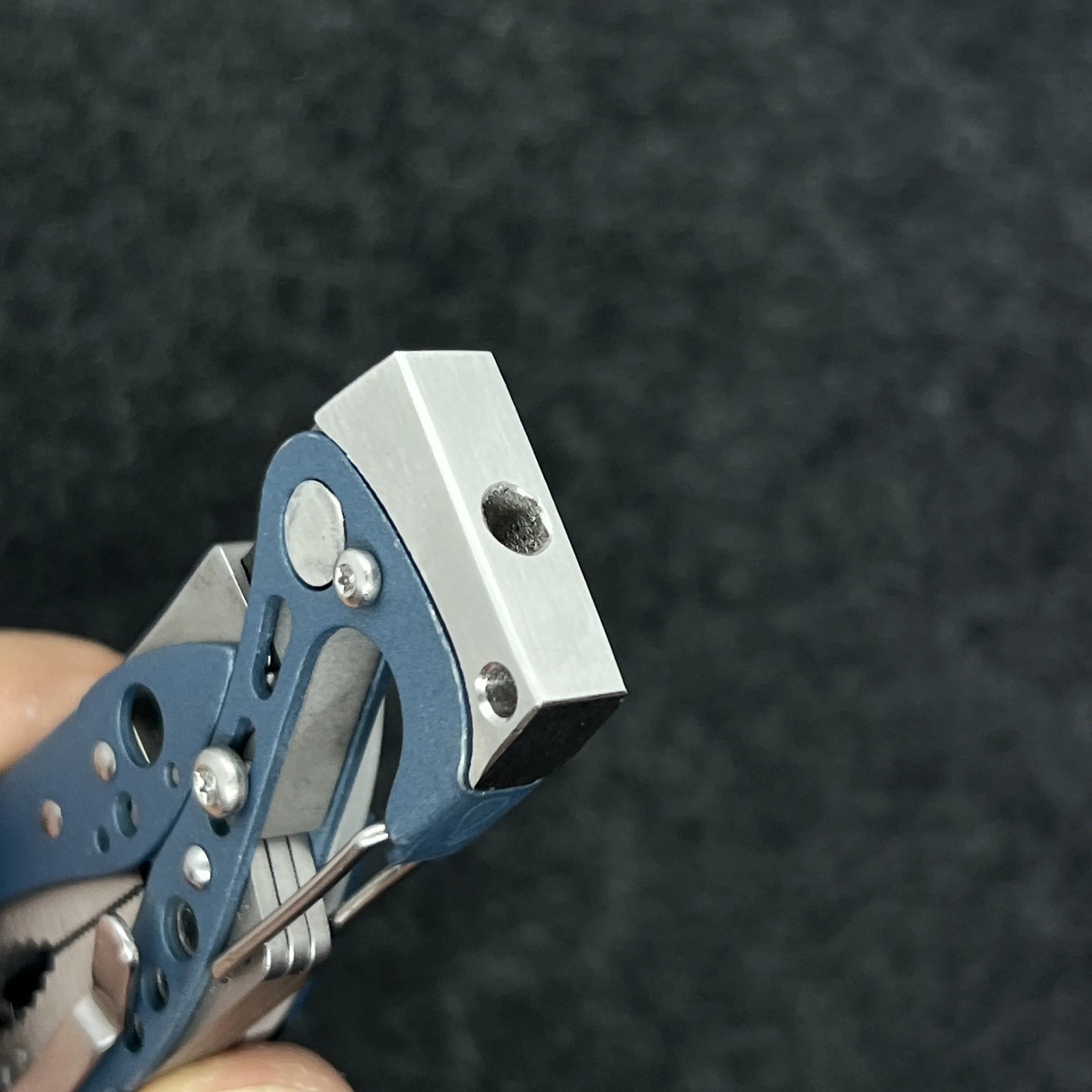 Carabiner Extension with Hammer 4mm Bit Driver For Leatherman Skeletool MOD DIY