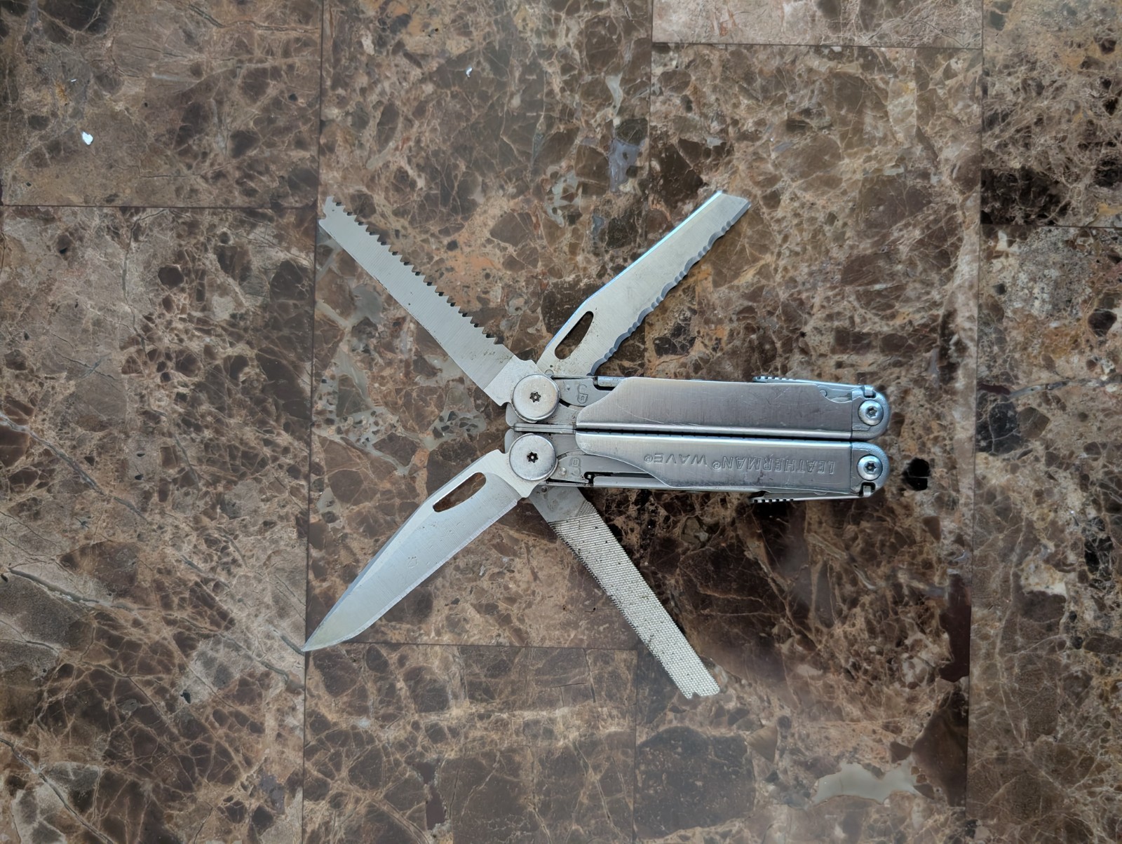 Leatherman – Wave 2.0 Model (2004-2018) | StainSteel W/PocketClip-Used Condition
