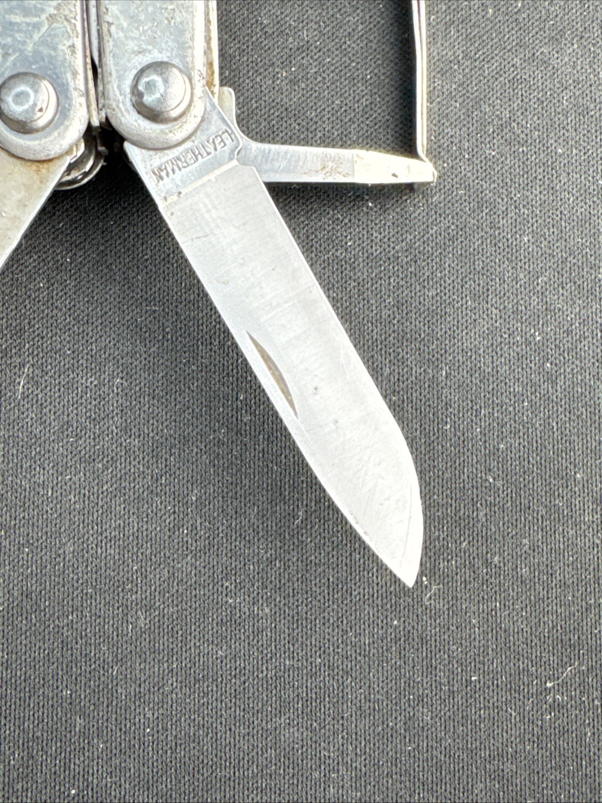 Leatherman Squirt E4 Multi-Tool w/Wire Strippers Gray