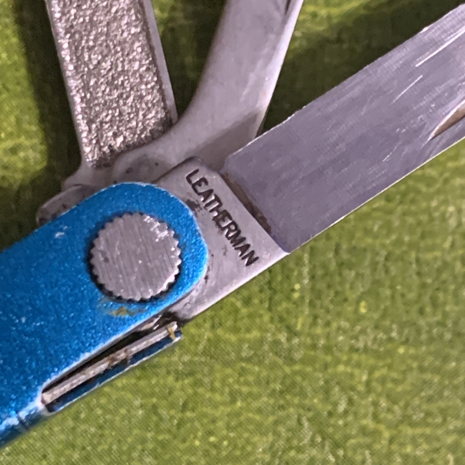 Leatherman Micra Mini Multi-Tool – Blue Anodized Alberta Clipper See Pics