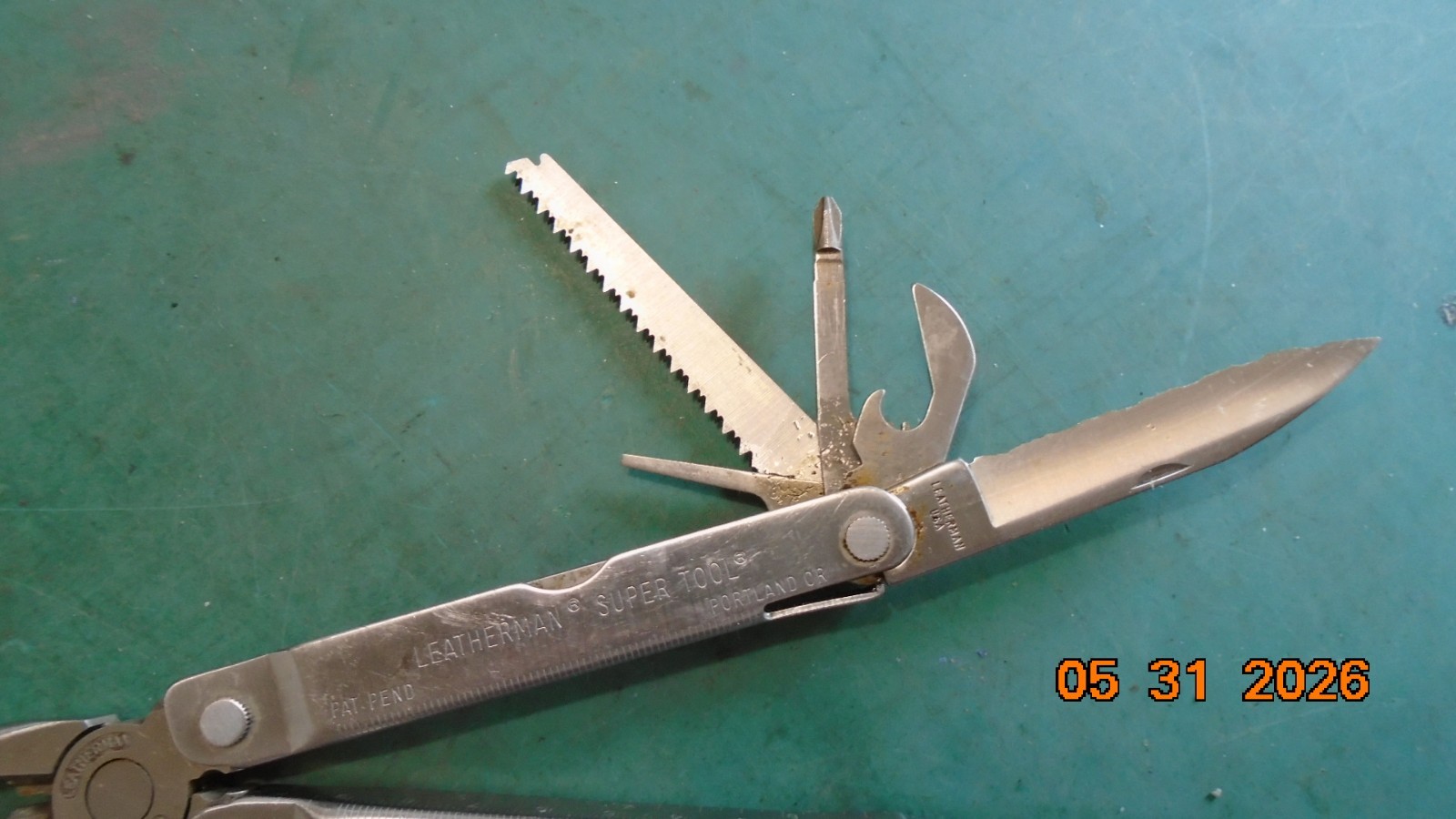 Vintage Leatherman Super Multi Tool Pat. Pend Portland Oregon / Leather Sheath