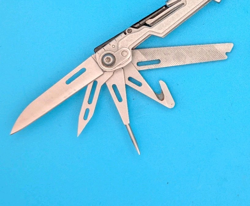SOG PowerPint Tool Compact Lightweight Silver Multi-Tool!