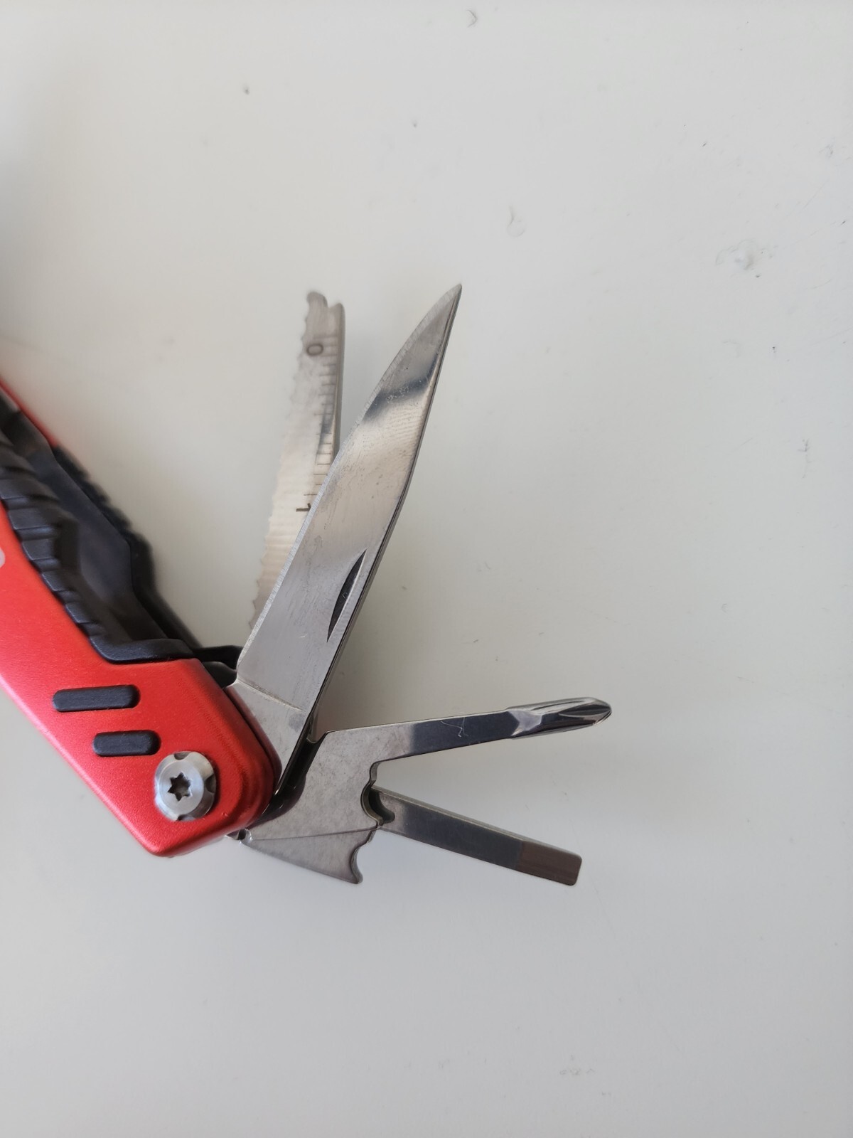 KVD -15 IN 1- multi tools for ( fishing hunting Camping ) RED