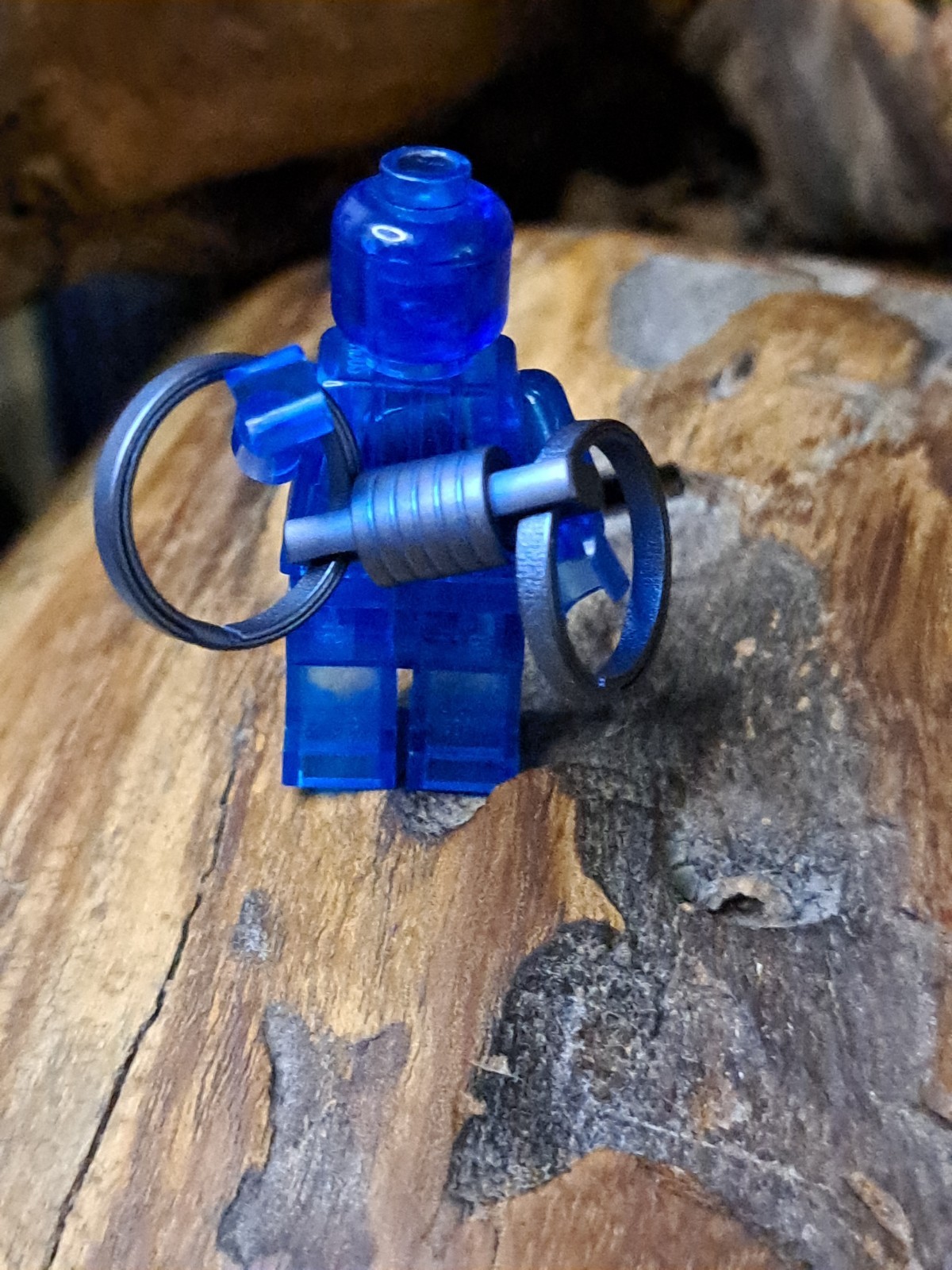 Pro Mini Series Anodized Titanium Swivel With 16mm Titanium Keyrings