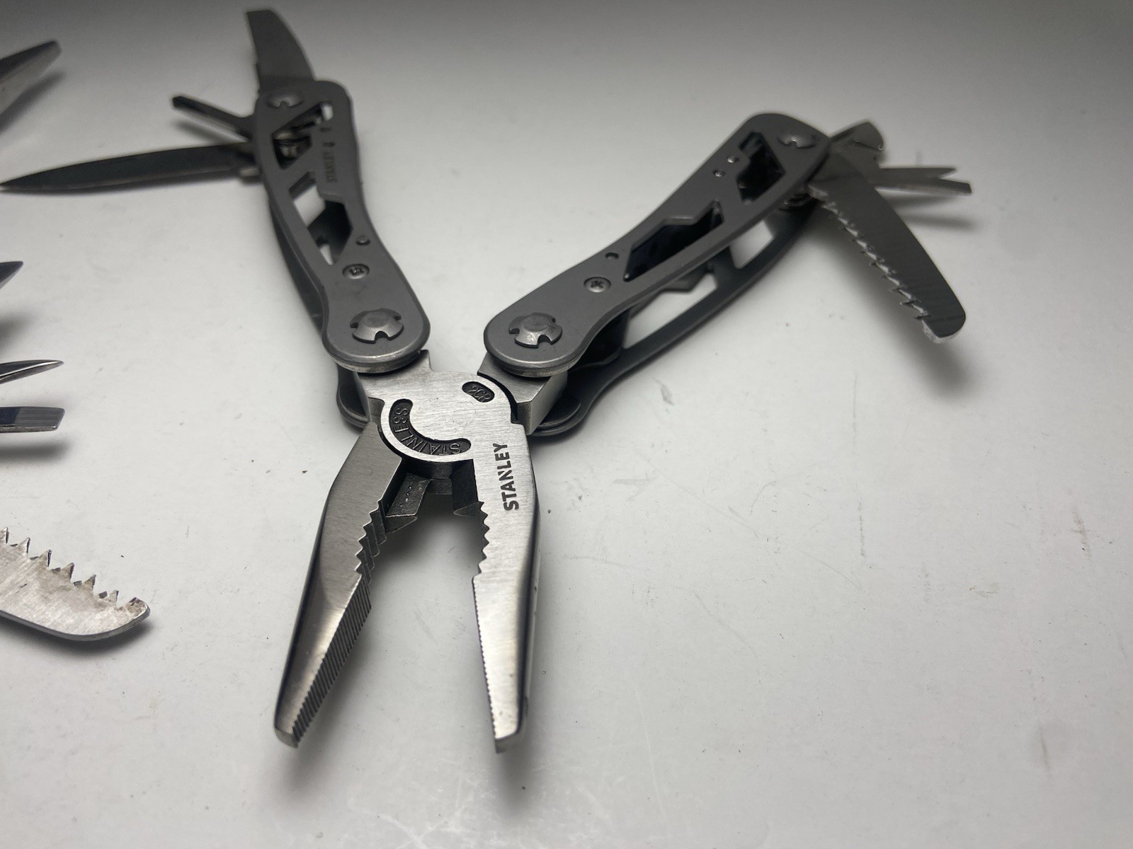 Lot of 3 Stanley Multi Tool Knives Pliers Saw Screwdriver Camping Work Hunting