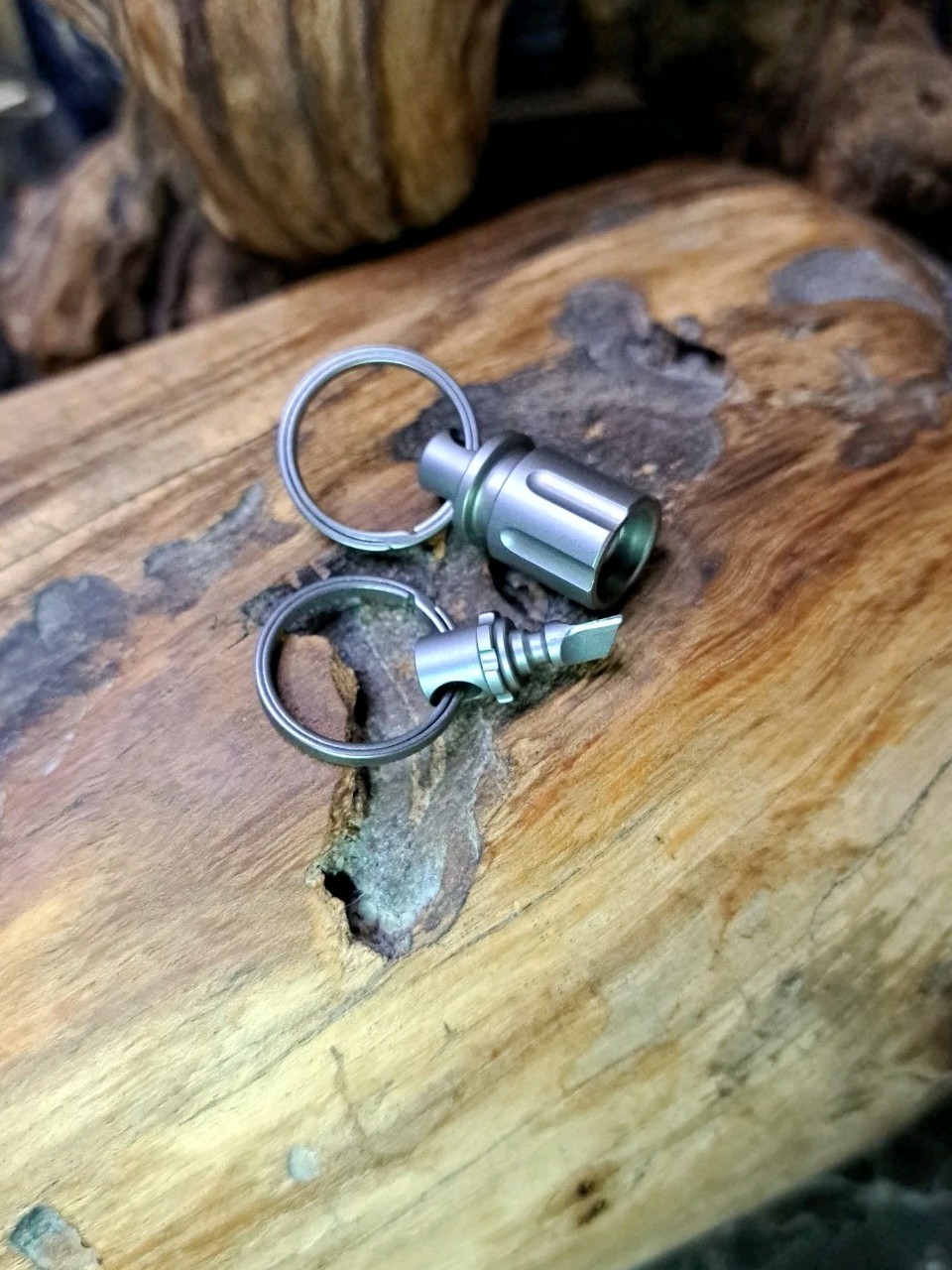 Pro Series Titanium Quick-Release Multi-Tool Swivel Keychain
