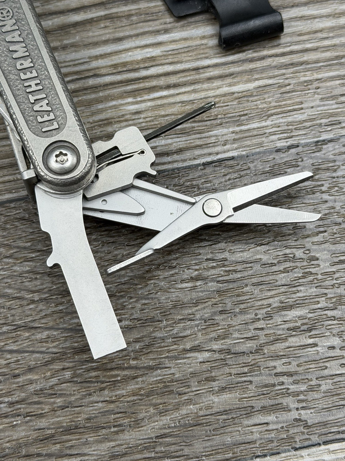 Leatherman Charge TTI Titanium S30V Multi-Tool