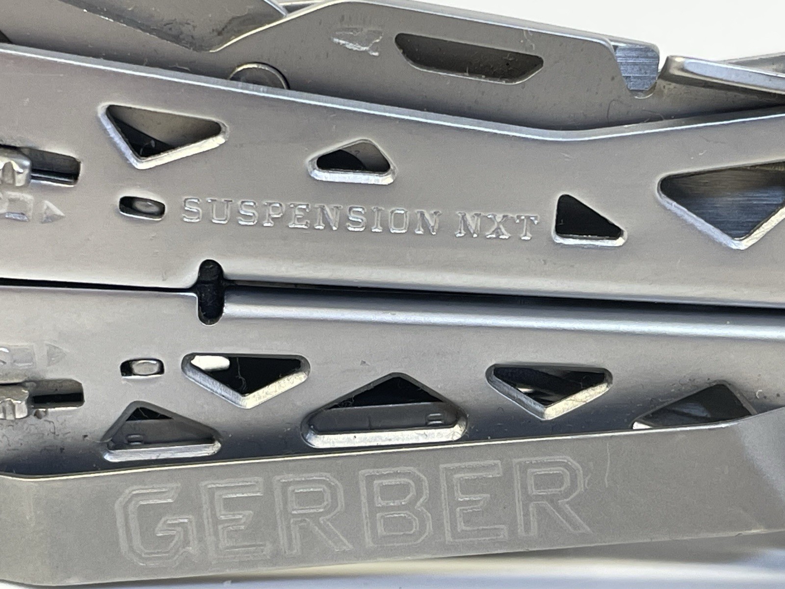 Gerber Suspension Nxt 15 in 1 Multi-Tool with Pocket Clip In Very Good Condition