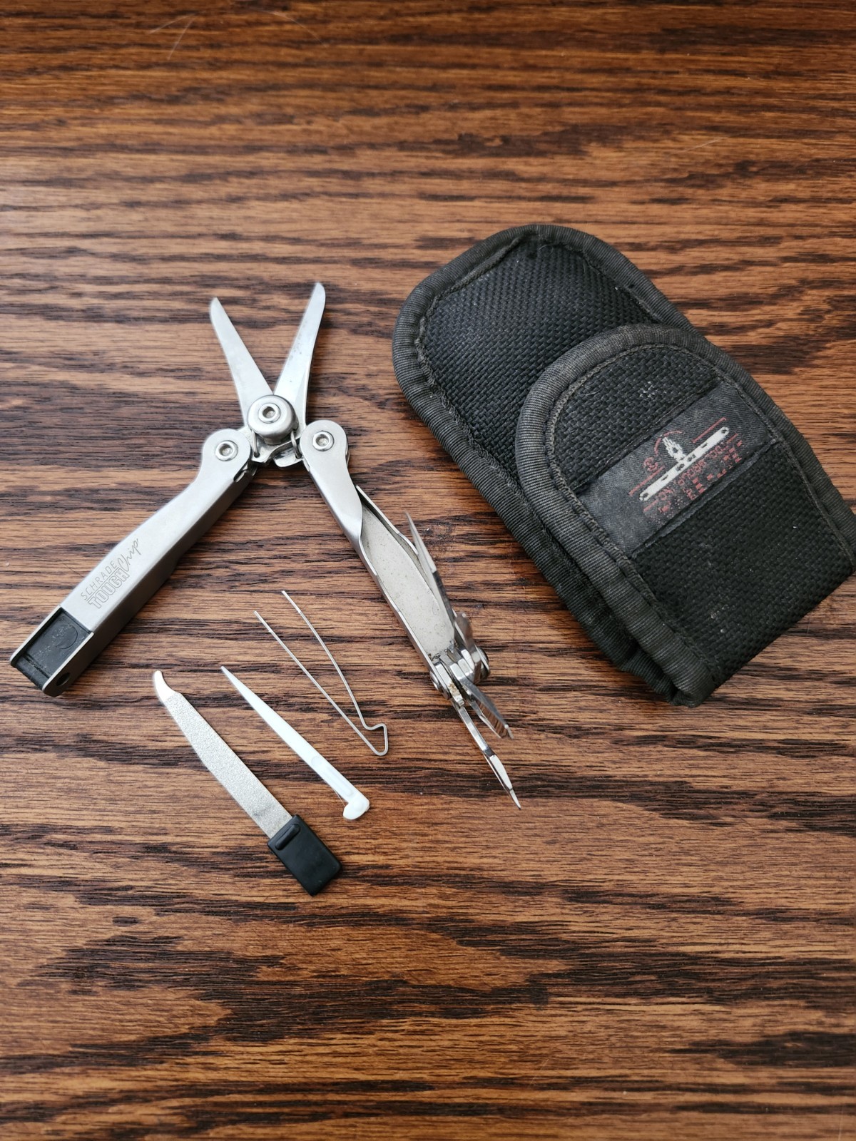 Schrade USA Multi-tool Tough Chip Compact / Mini Tool w/ Belt Holder Pouch ST2