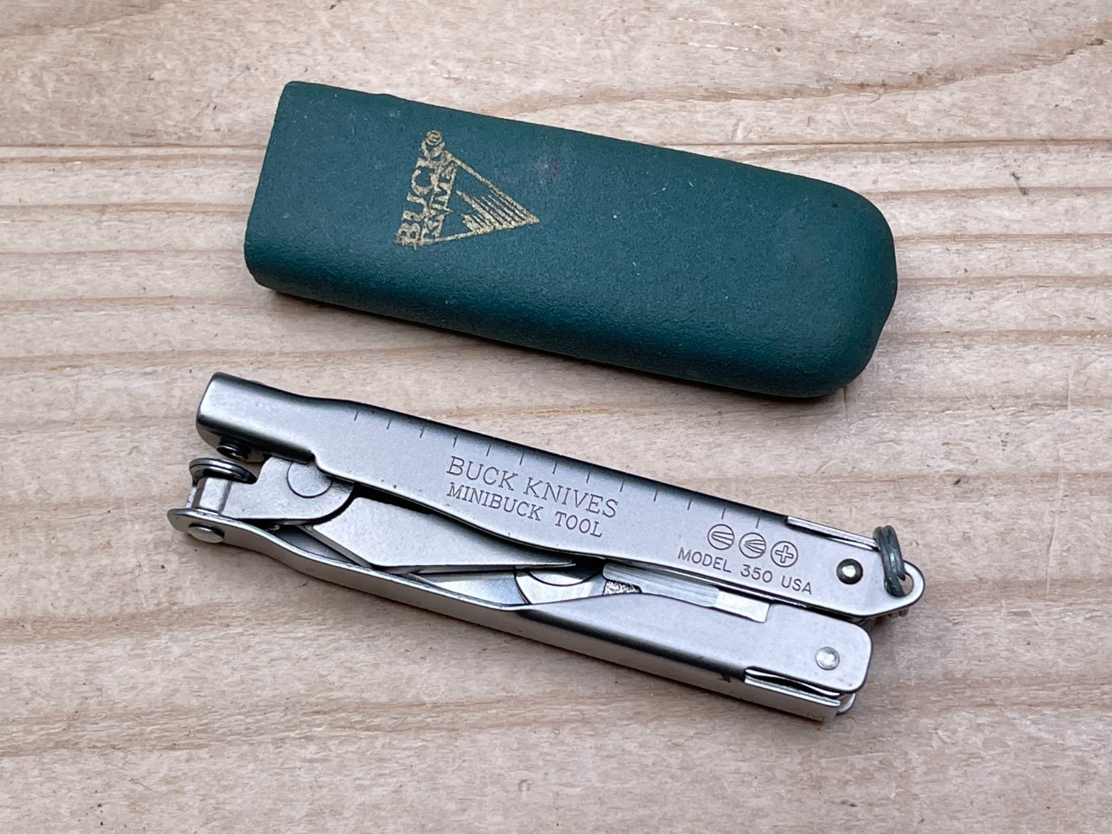 USA Buck Knives MiniBuck Tool Satin Model 350 with Green Rubber Pouch
