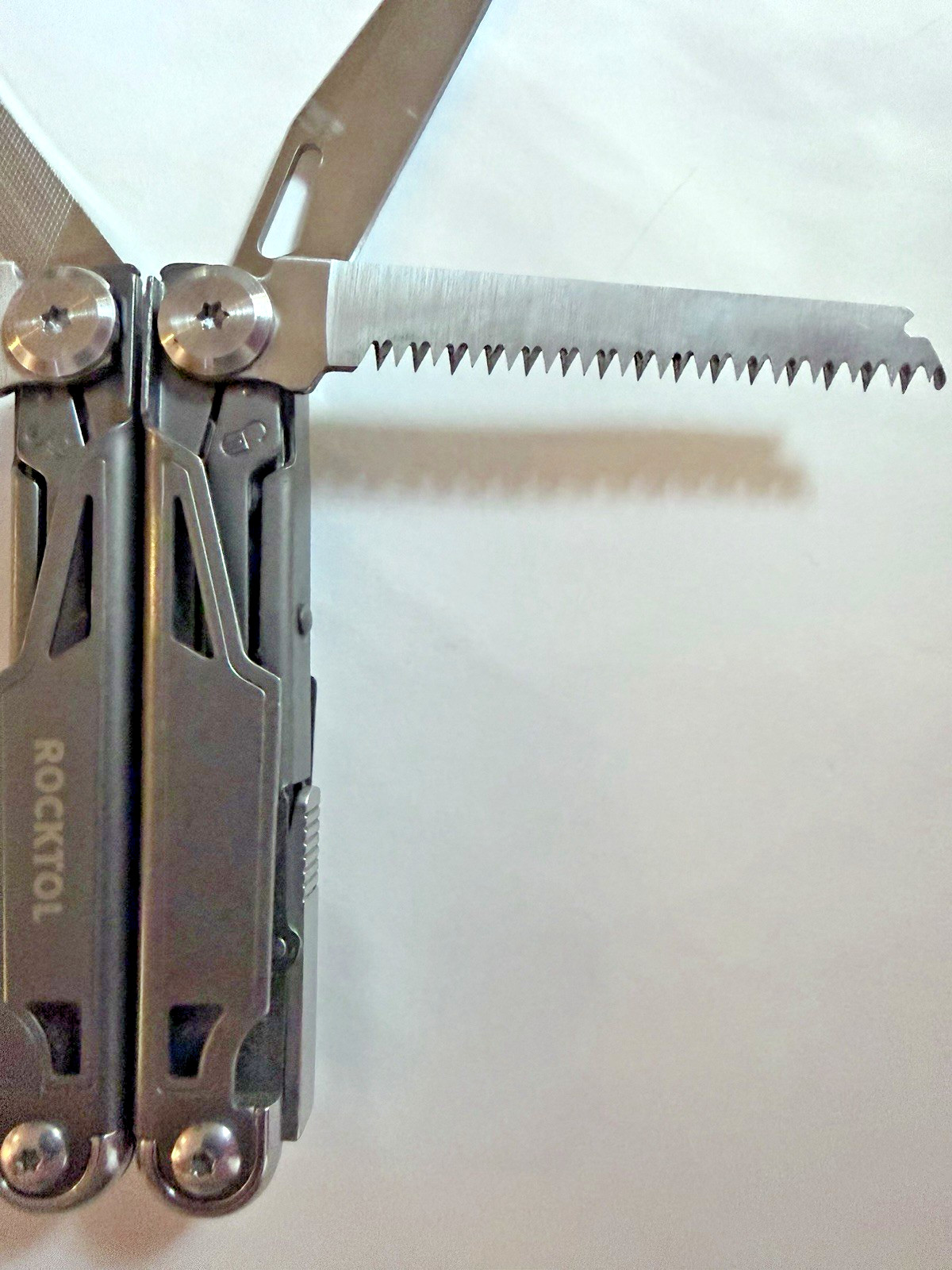ROCKTOL Multitool 17-in-1 Multi-Tool Pliers, Screwdriver, Scissors, Pocket Knife