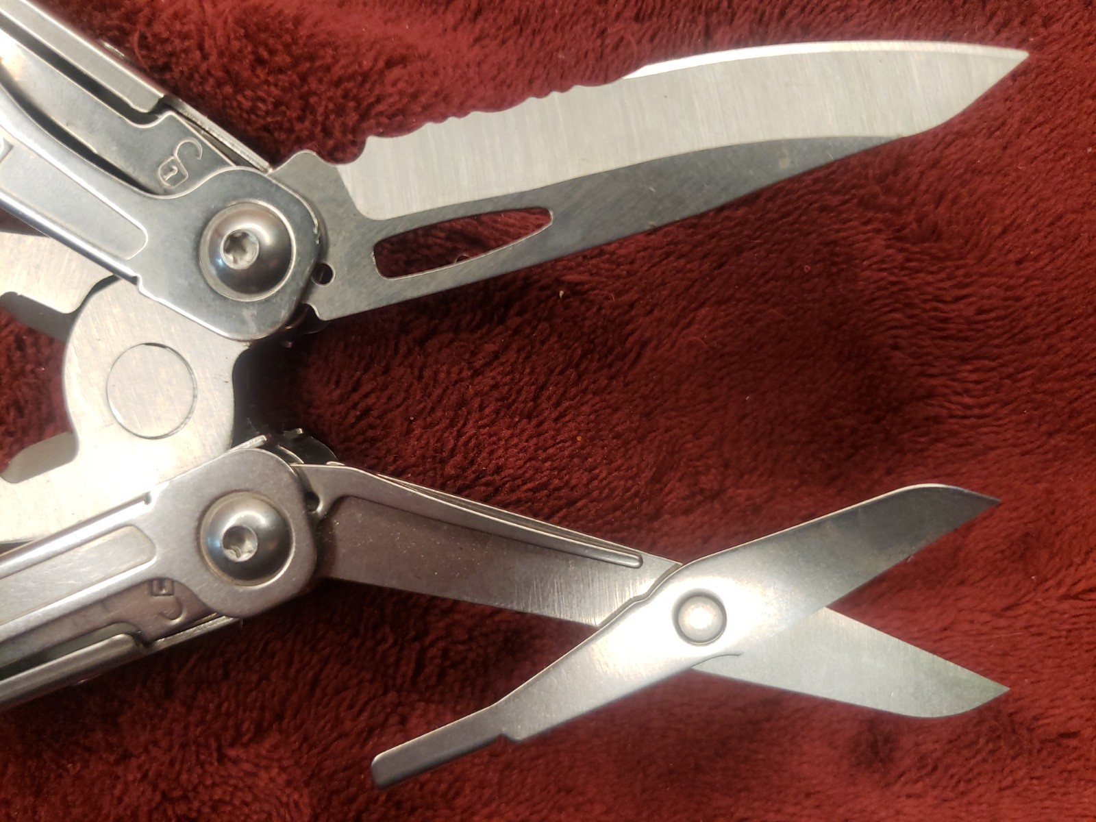 Leatherman Wingman Multi Tool with Holy Sheath 0620 Date Code