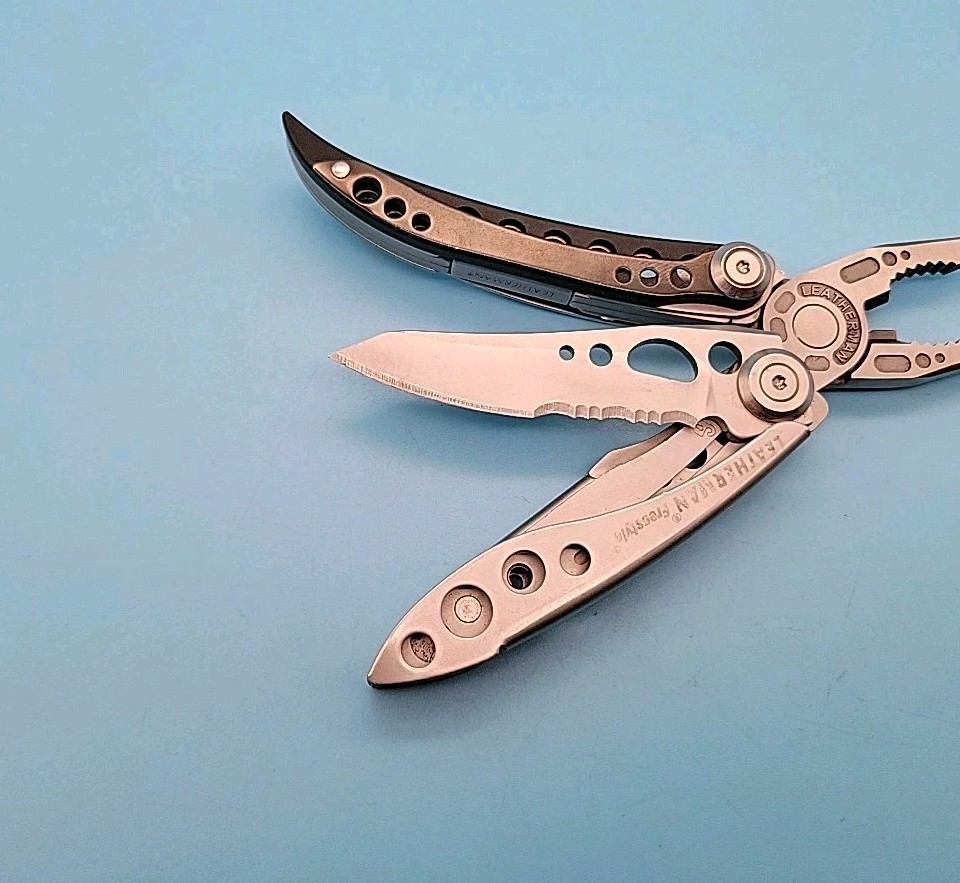Leatherman FREESTYLE Multi-Tool – Dated 0513 – Pliers, Knife – DISCONTINUED