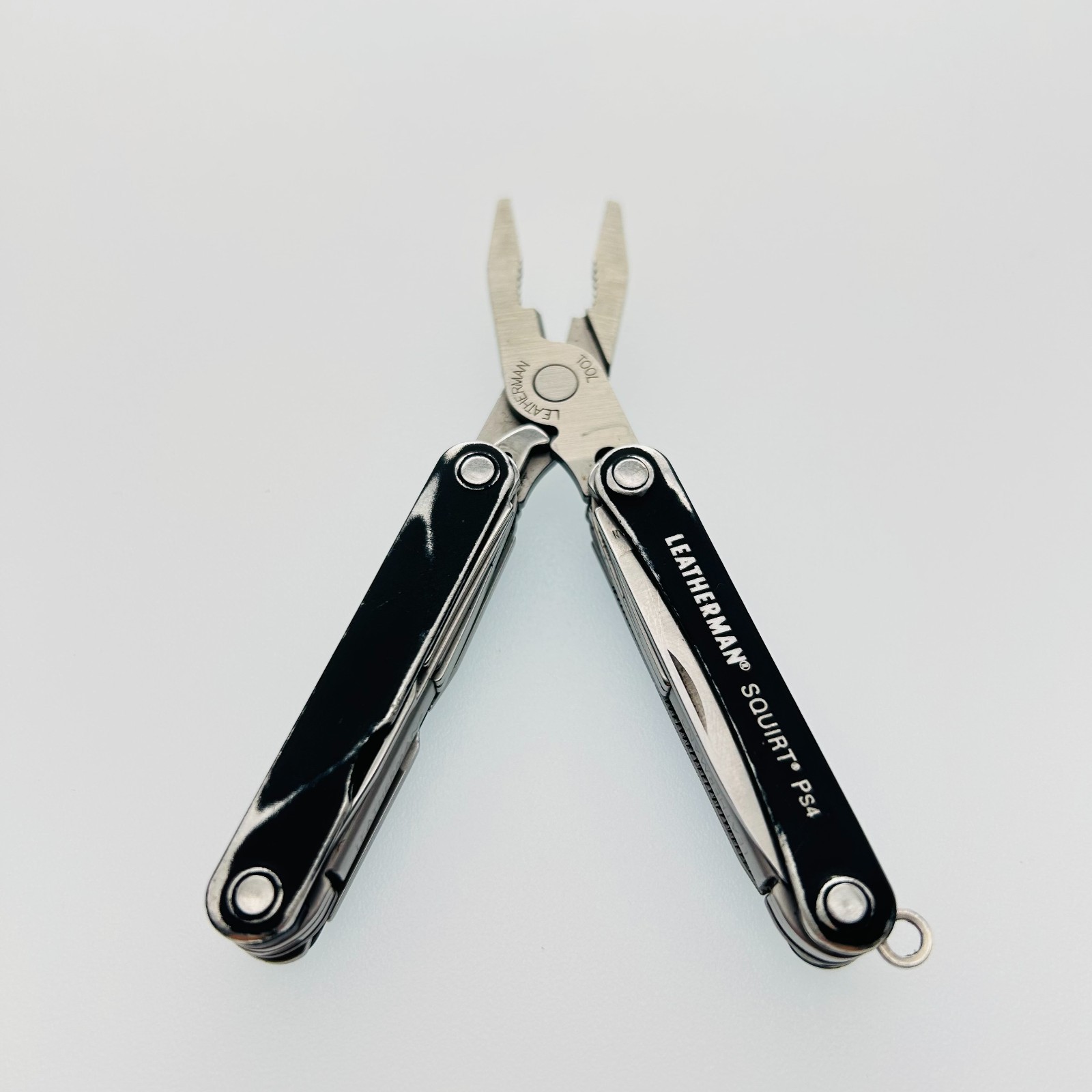 Leatherman Squirt PS4 BLACK – 8-in-1 Keychain Multi-Tool Discontinued (CODE11)