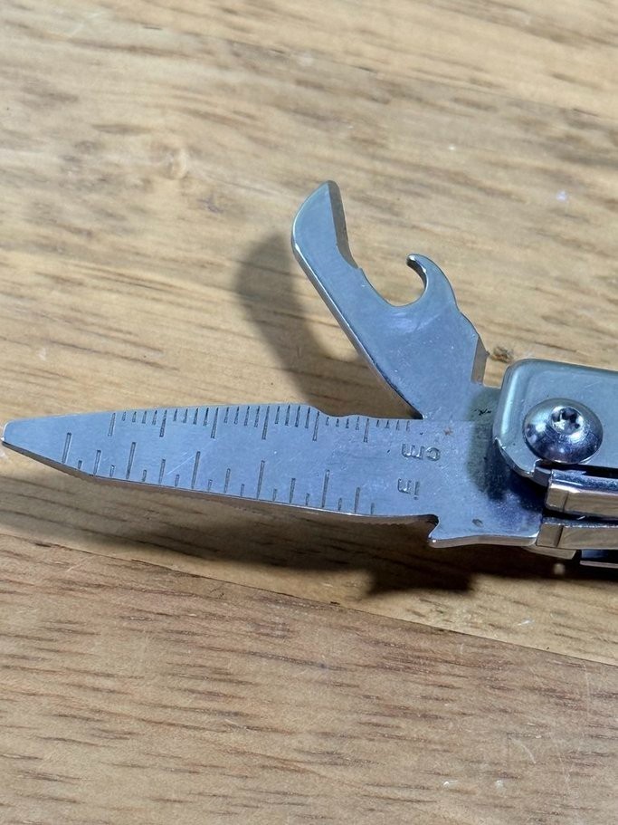 Leatherman Rev Stainless Steel Multi-Tool Pocket Clip Pliers Knife EDC Tool Used