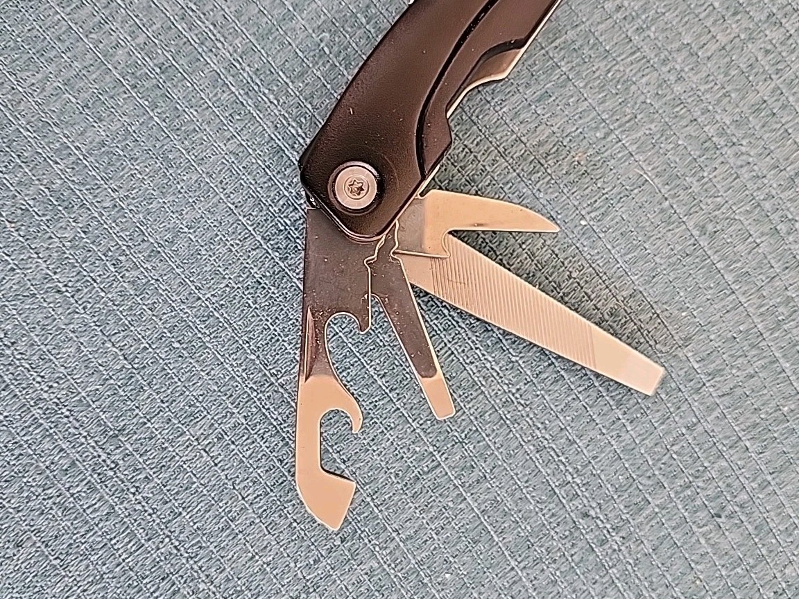 10 Tool Multi-Tool Utility Pliers With Snap Lock