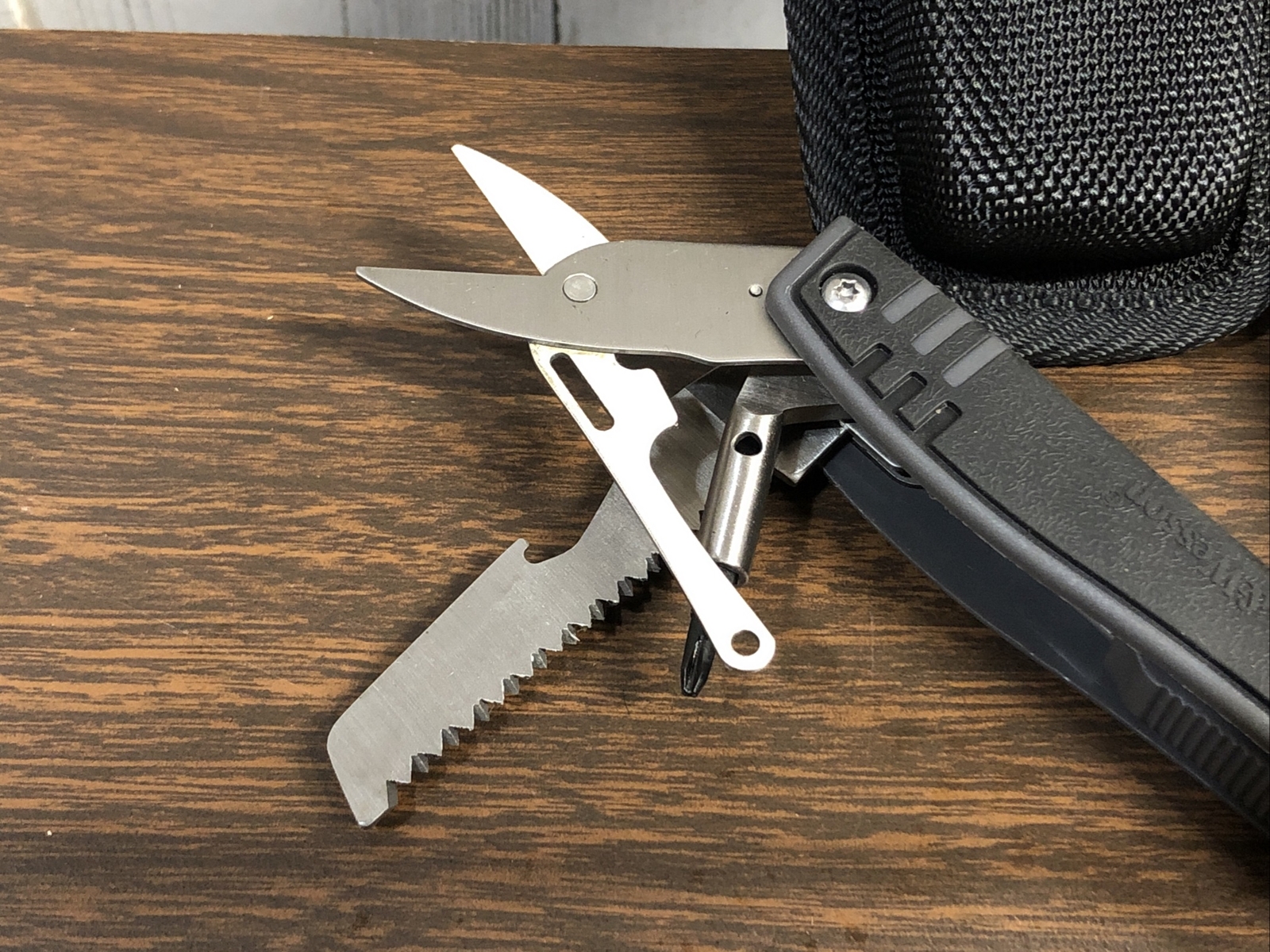 Smith & Wesson Multi-Tool SWMT2CP