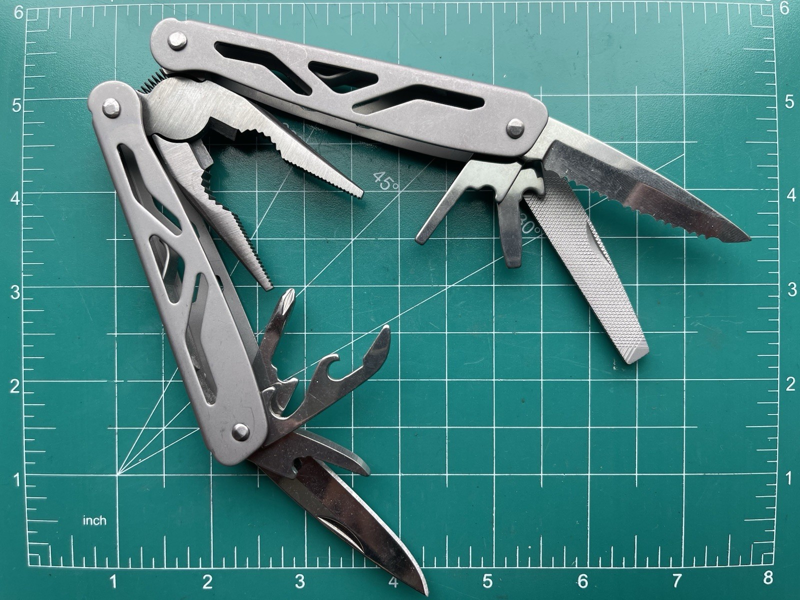 OZARK TRAIL OUTDOOR EQUIPMENT MULTI-TOOL WITH SHEATH NEVER USED