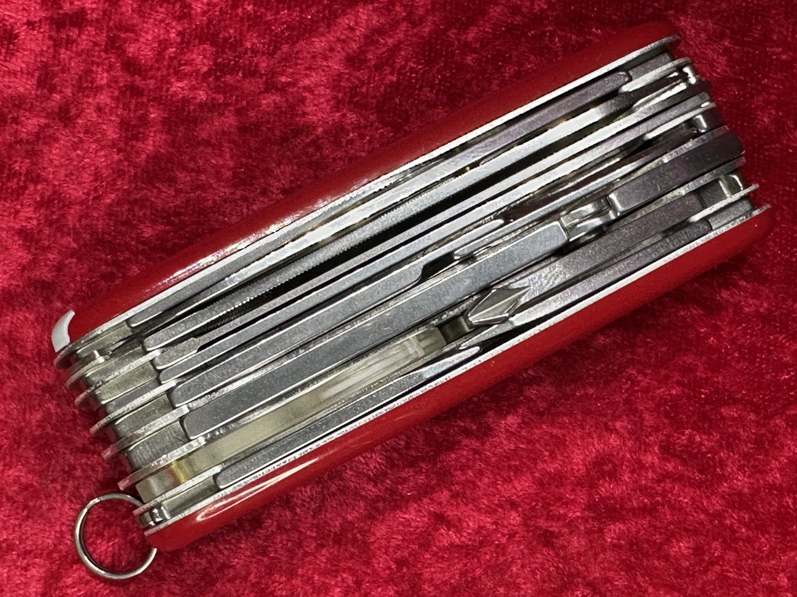 Victorinox SwissChamp Red Swiss Army Knife 91mm 33 Function 22 Tool 8 Layer($55)