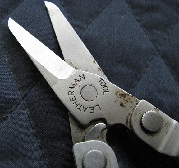 Letherman Multi mini Tool with case.