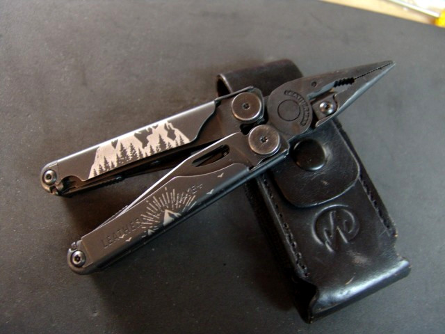 LEATHERMAN WAVE PLUS+ -BLACK OXIDE-MULTI TOOL-w/ HD LEATHERMAN CASE-NEAR MINT