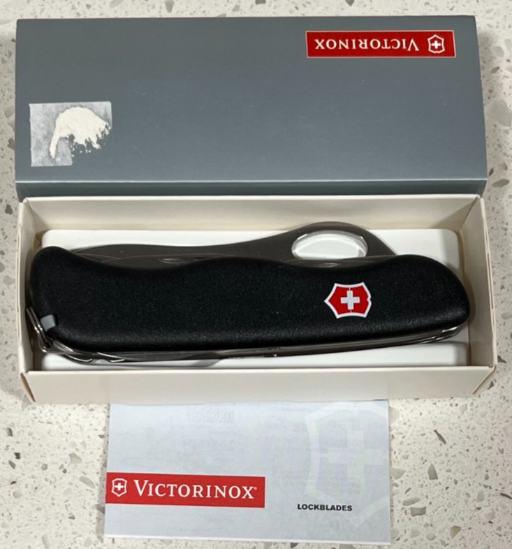 Victorinox One-Hand Trekker Swiss Army Knife 12 Function Swiss Made Pocket – New