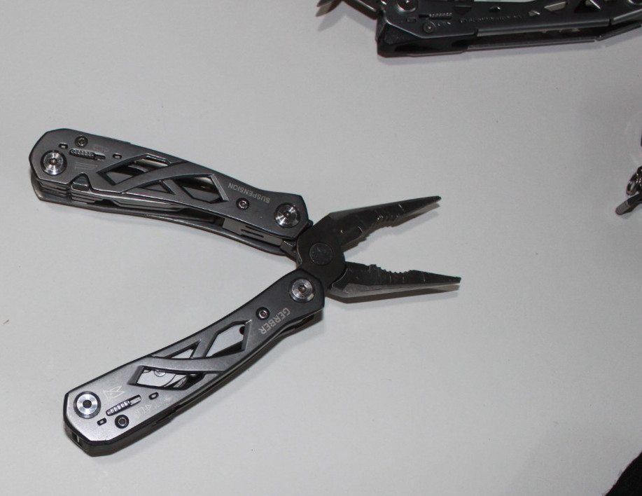 Gerber Multi-Tool Lot – 3 full sized multipliers, Mini Suspension , Gerber Dimes
