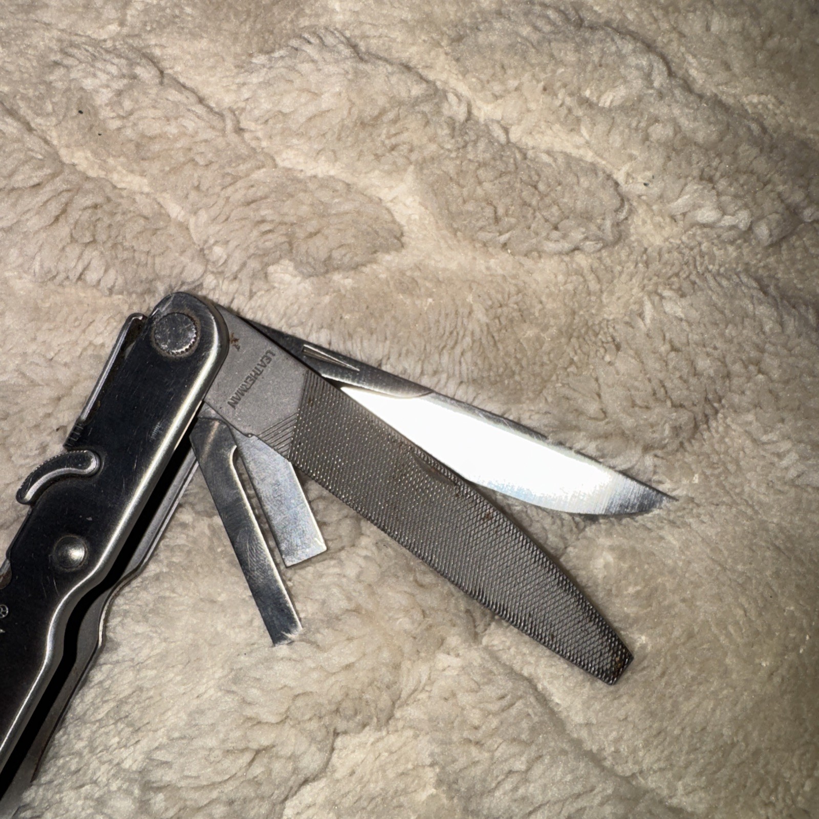 Leatherman Super Tool 200 Multi-Tool Knife w/ Sheath – Pat Pend