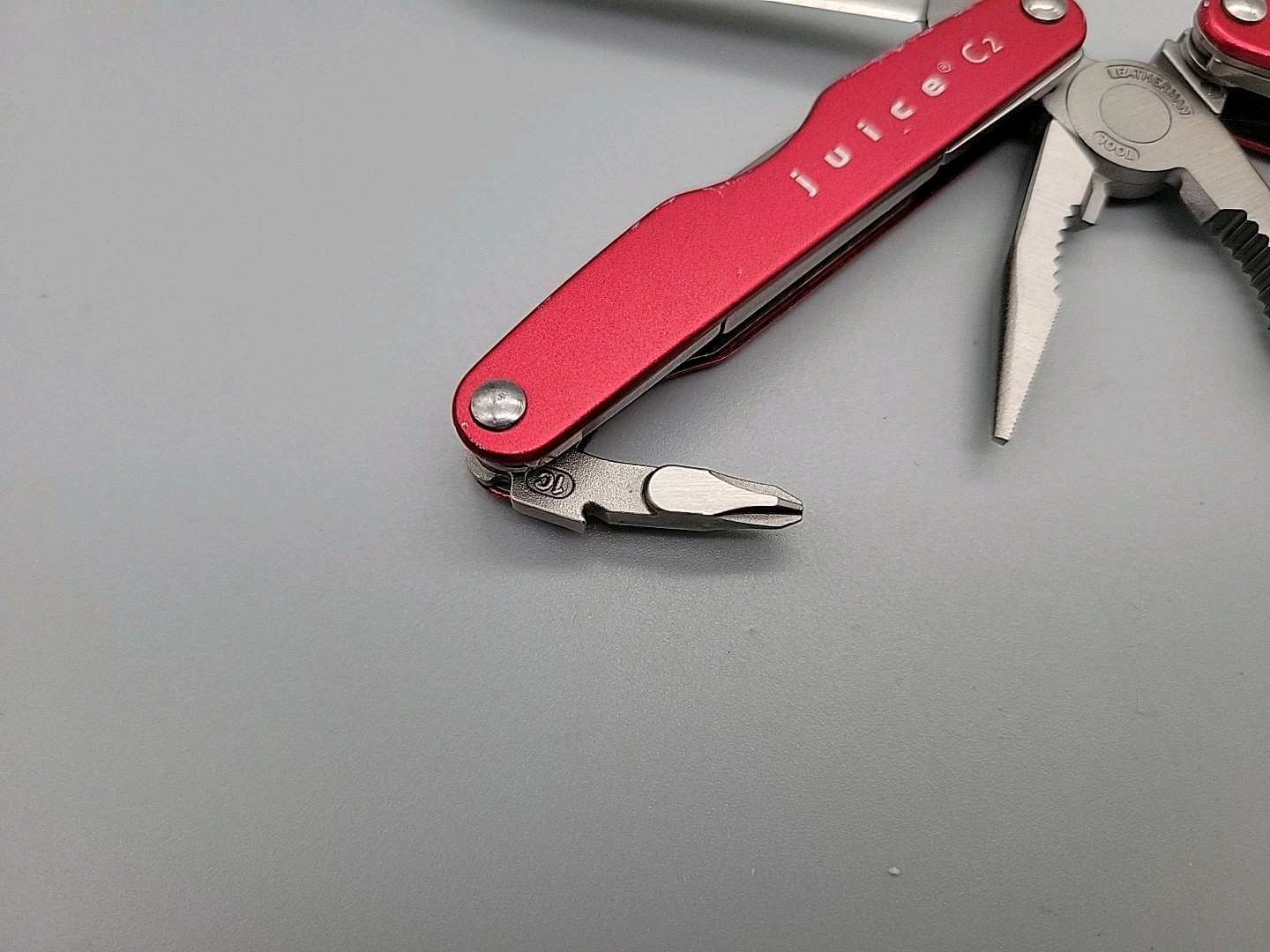 Leatherman JUICE C2 Multi-Tool – Dated 1103 – Red – Retired – Boys Life LOGO