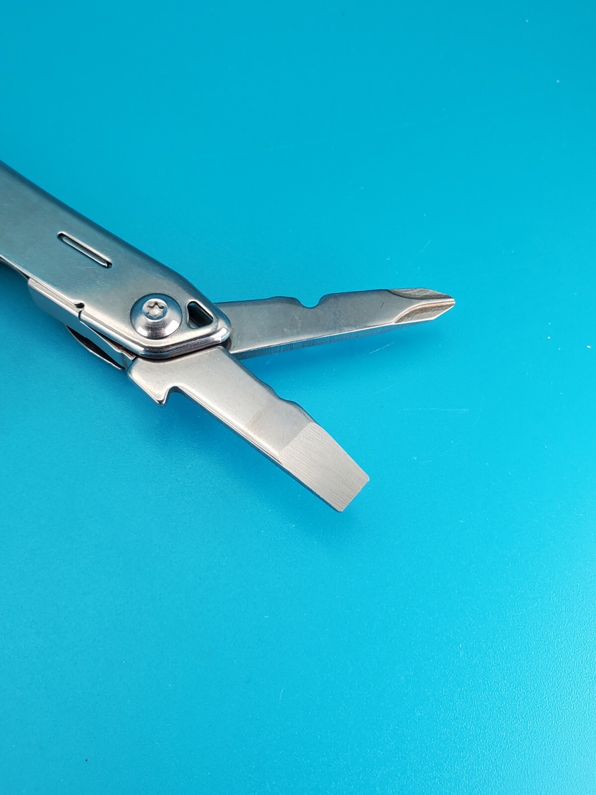 LEATHERMAN WINGMAN MULTI-TOOL! WITH SHEATH! FREE SHIPPING!