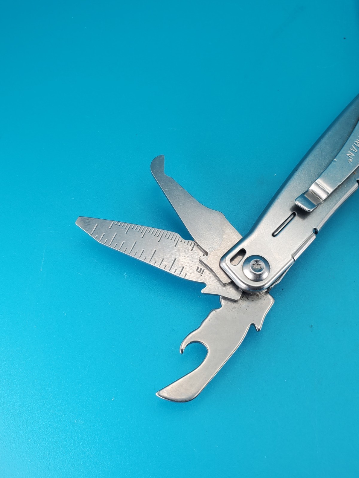 LEATHERMAN WINGMAN MULTI-TOOL! FAST SHIPPING!