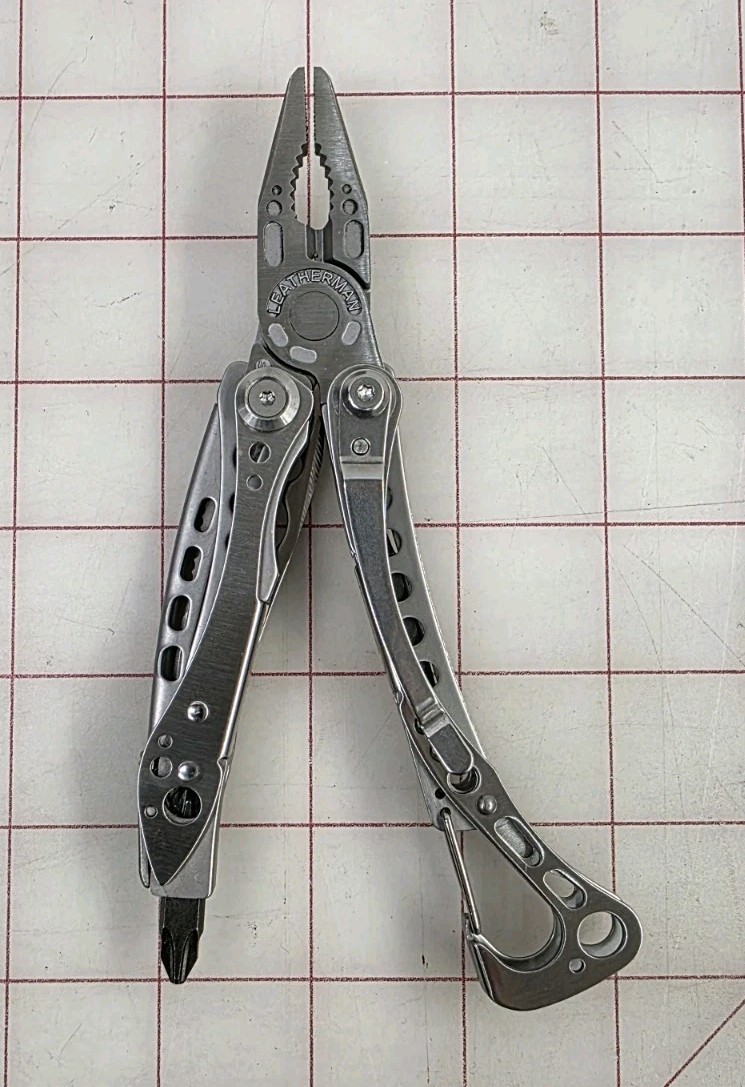 Leatherman Skeletool Multi-Tool Stainless Steel Multipurpose Pliers Excellent