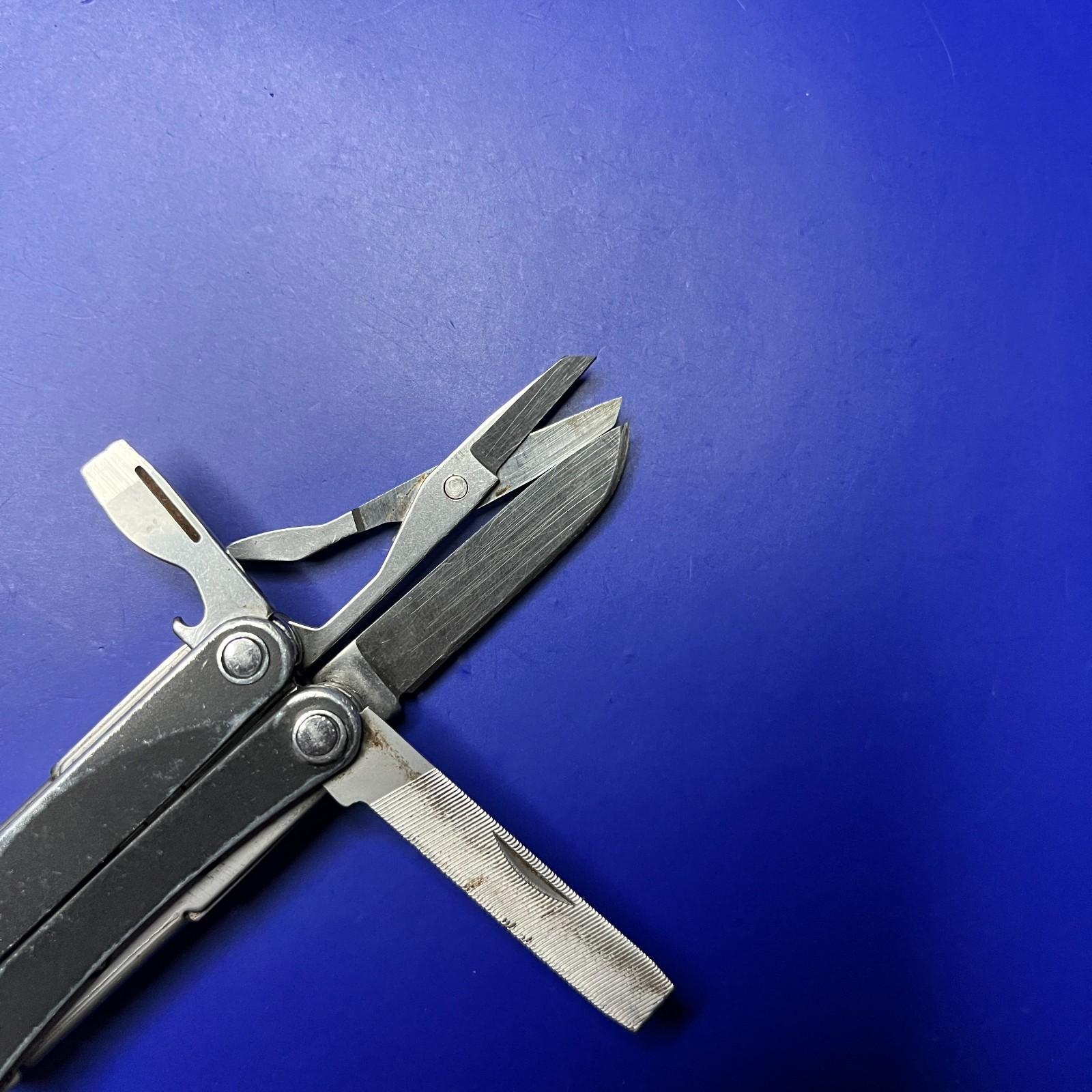 Leatherman Squirt PS4 Multi Tool, Knife, Pliers – Black