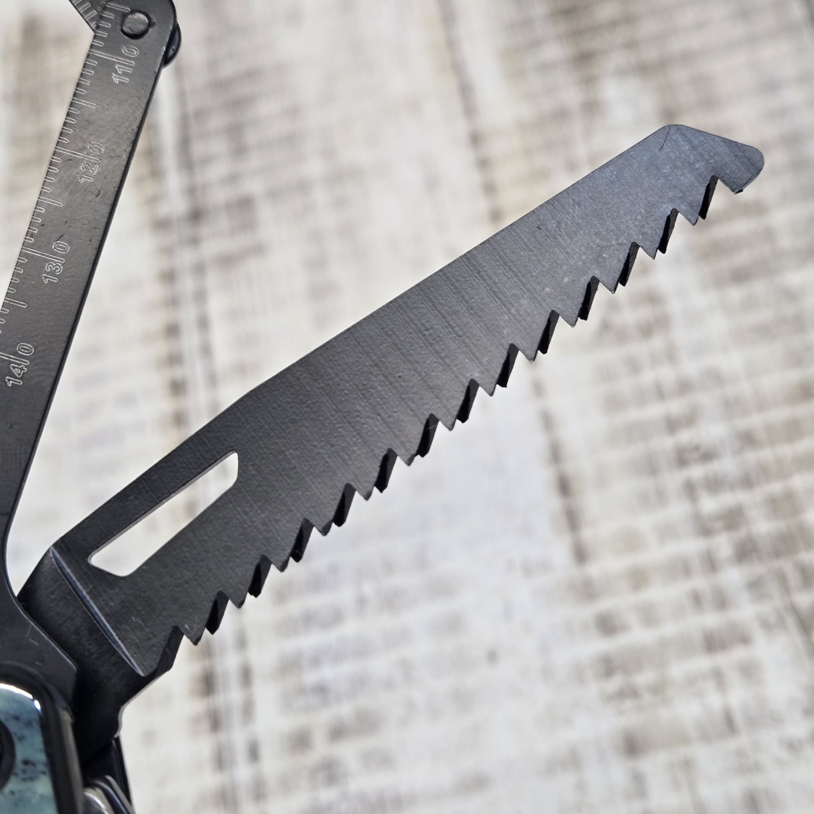 MOSSY OAK 13-in-1 Large Folding Multi Tool Plier Portable Pocket Knife Camping
