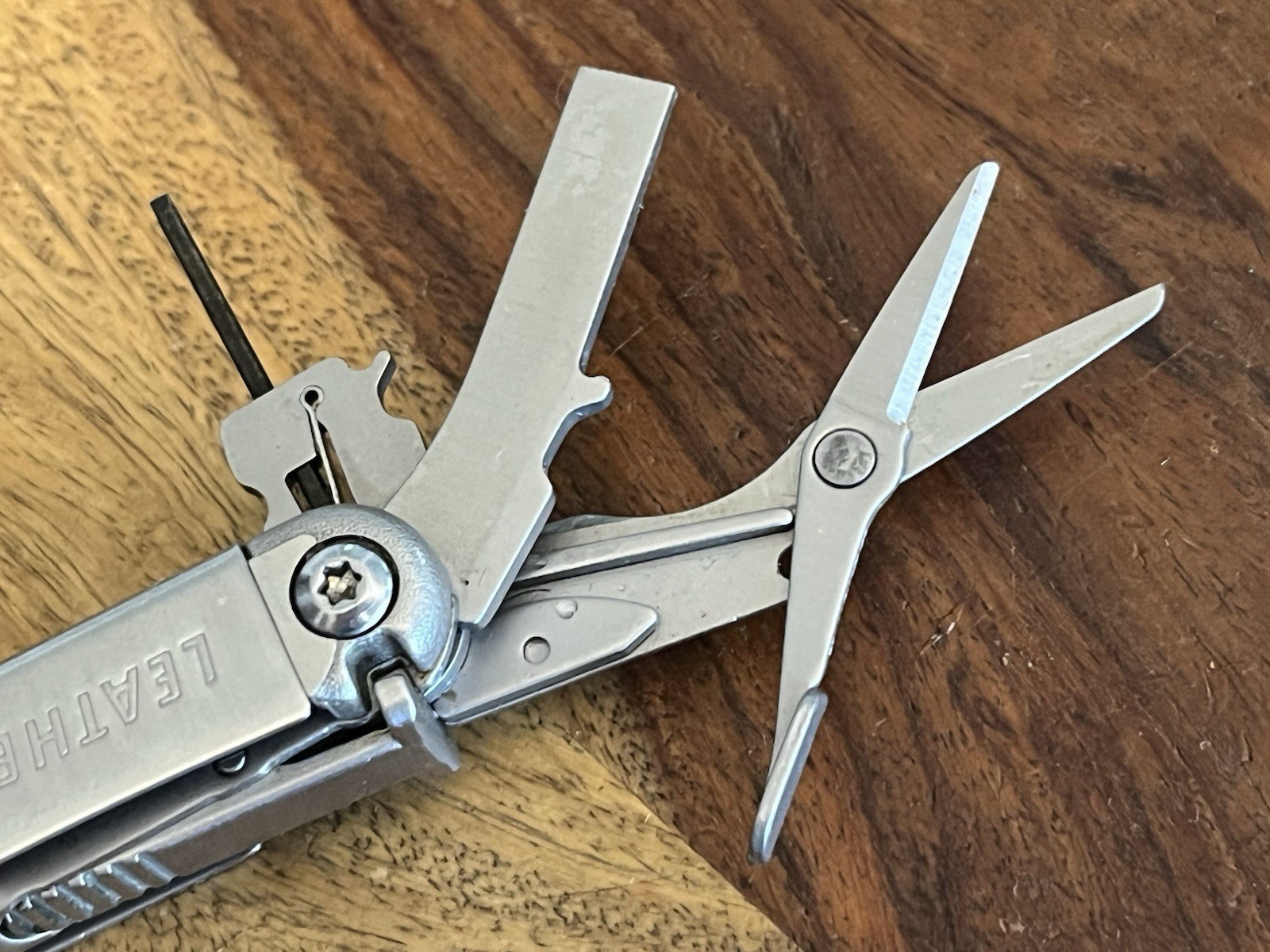 Leatherman Wave Multi-Tool Knife Great Condition!! w/New Sheath ~TASKCo