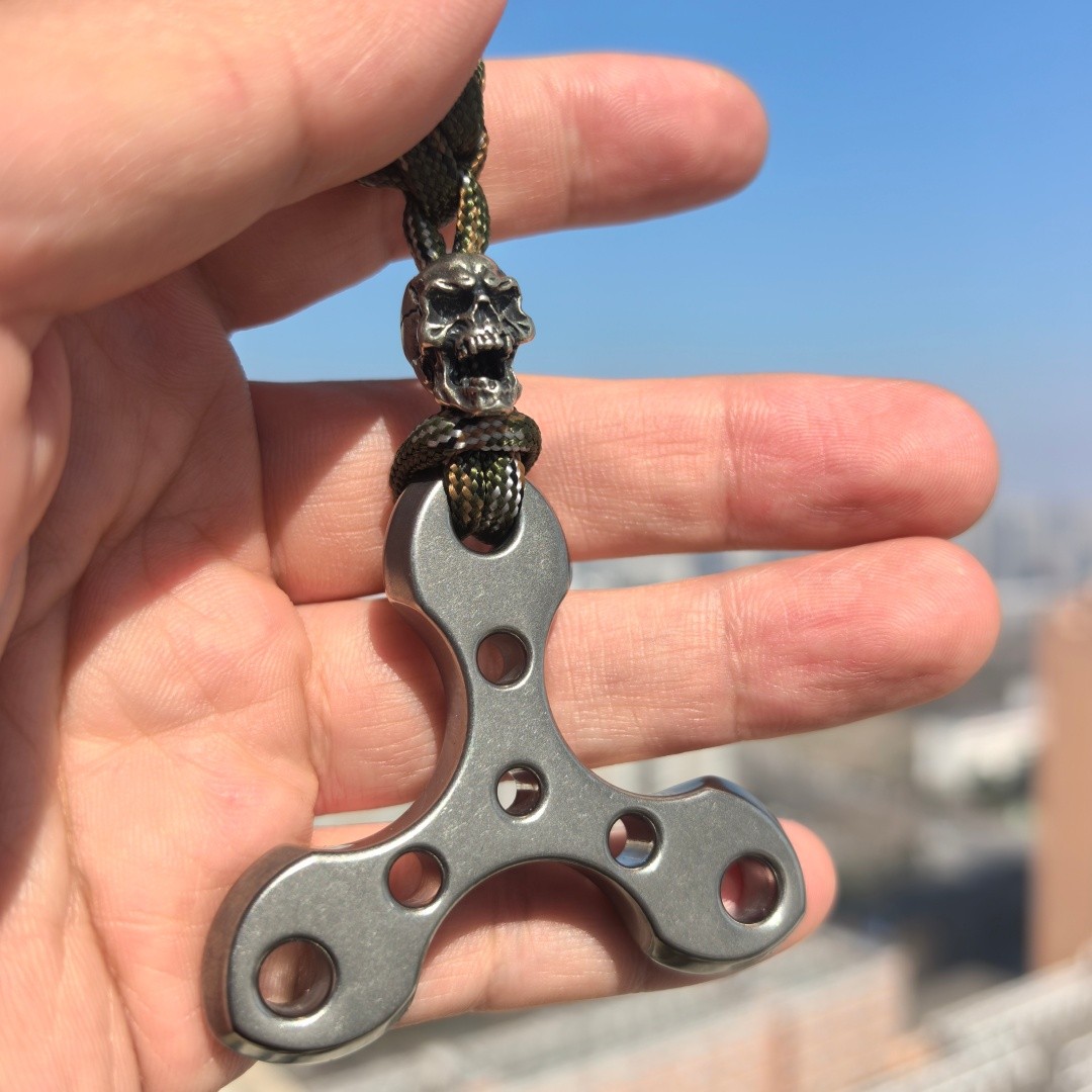TC4 Titanium alloy Triangle Cross Pendant “Thickened 8mm” – EDC Tool