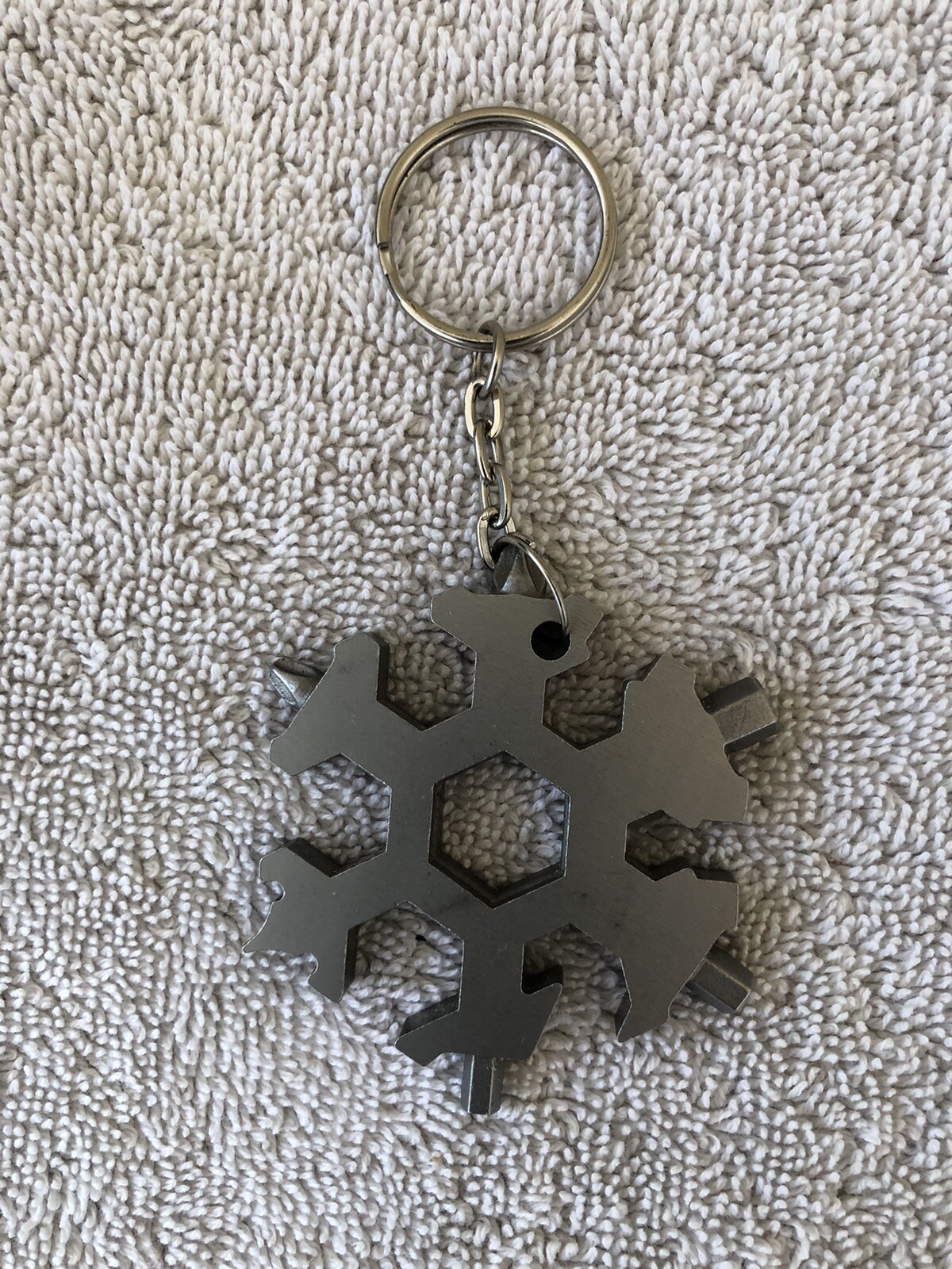 Unique Portable 6 Sided Stainless Steel Snowflake Shape Key Chain Multi Tool