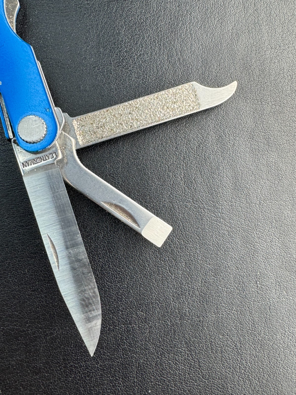 Leatherman Micra 10 in 1 Multitool Anodized Aluminum – Blue