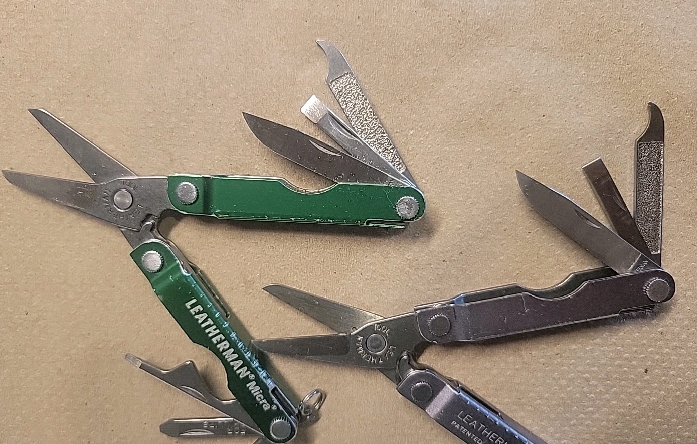 2 Leatherman Micra Multi Tools SILVER GRAY GREEN Very Good Condition Lot E