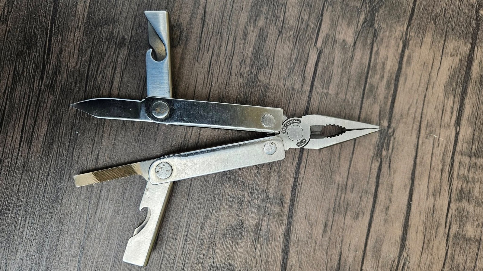 Leatherman MINI TOOL Multitool Variant w/US PAT 4744272 A8