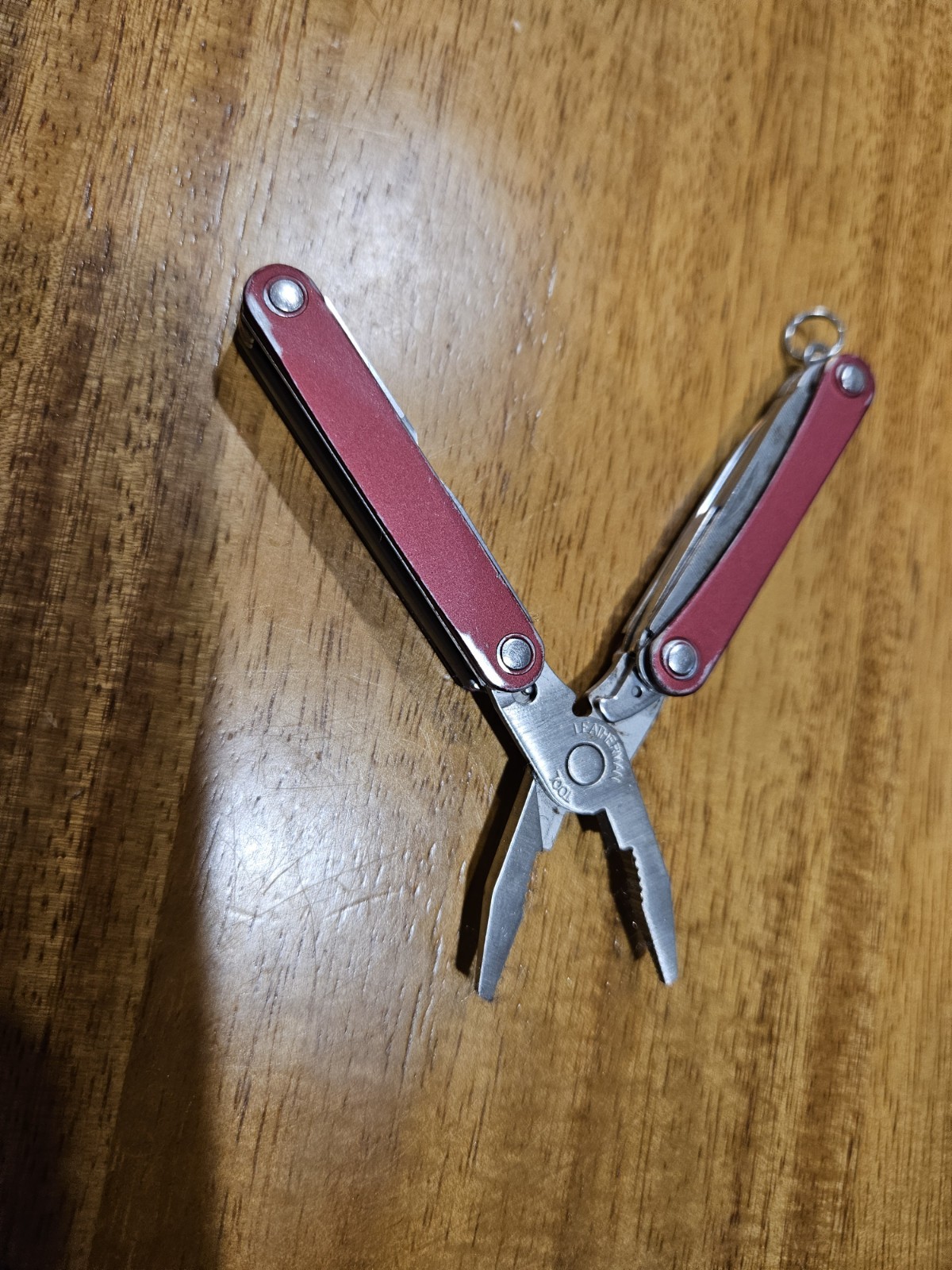 Leatherman Squirt PS4 Red Keychain Multi Tool Pliers Pocket Knife