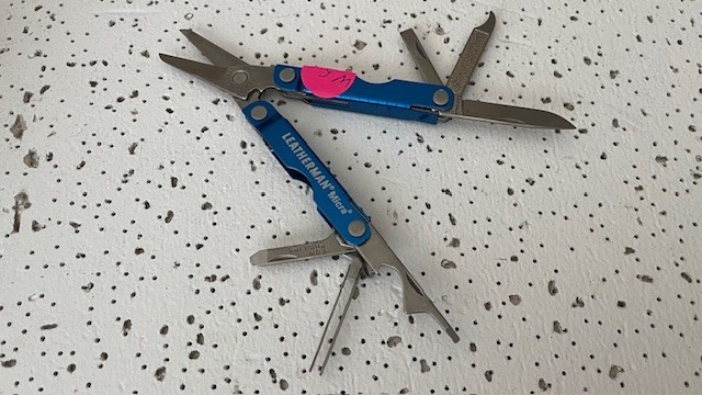 Leatherman Micra Scissors Knife Tweezers File Blue Multi Tool- – – – –