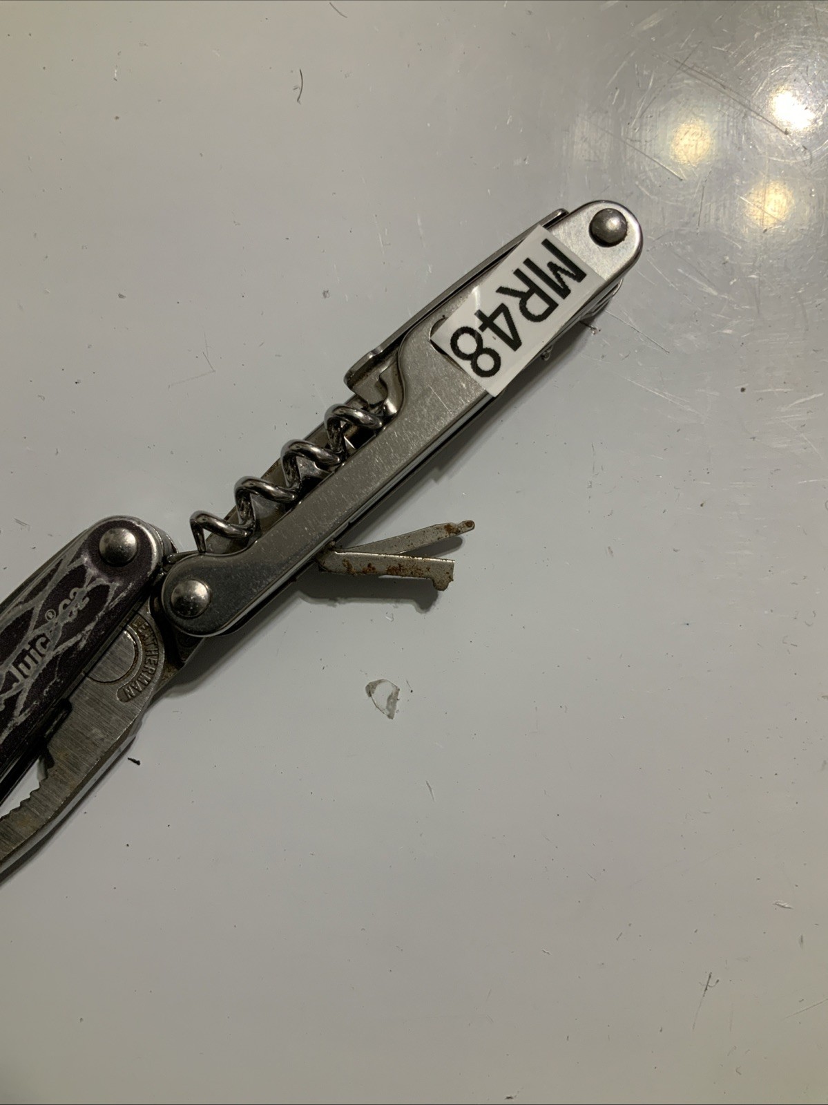 Leatherman Juice C2 Multi Tool! RETIRED! *MACK* – MR48 – Broken