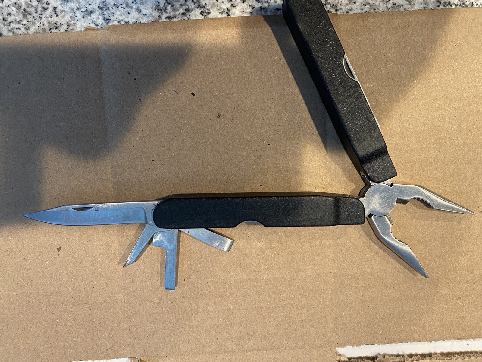Multi tool Unbranded- Used – With Plastic Carrying Case