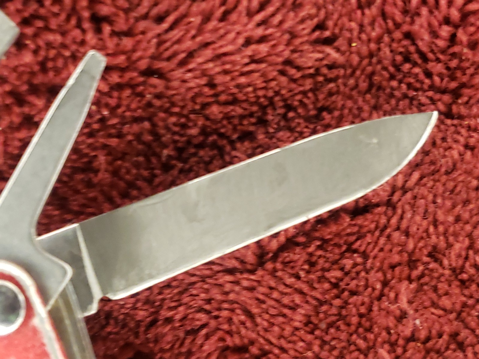 🔪 Leatherman Squirt P4 Multi-Tool Red