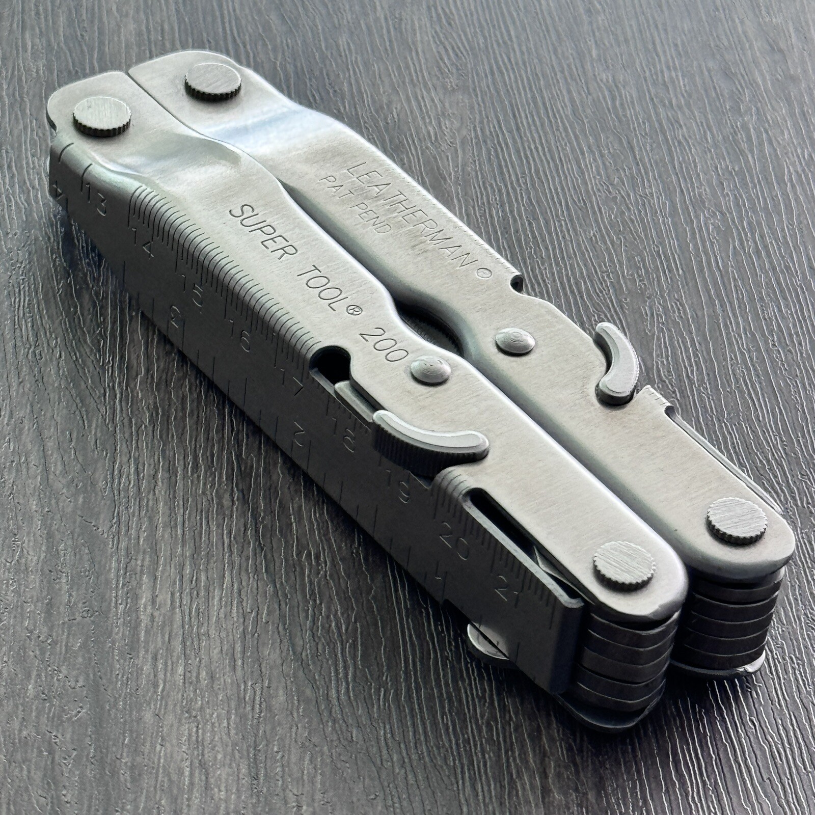 Leatherman Super Tool 200 Multitool Leatherman 2nd generation Super Tool