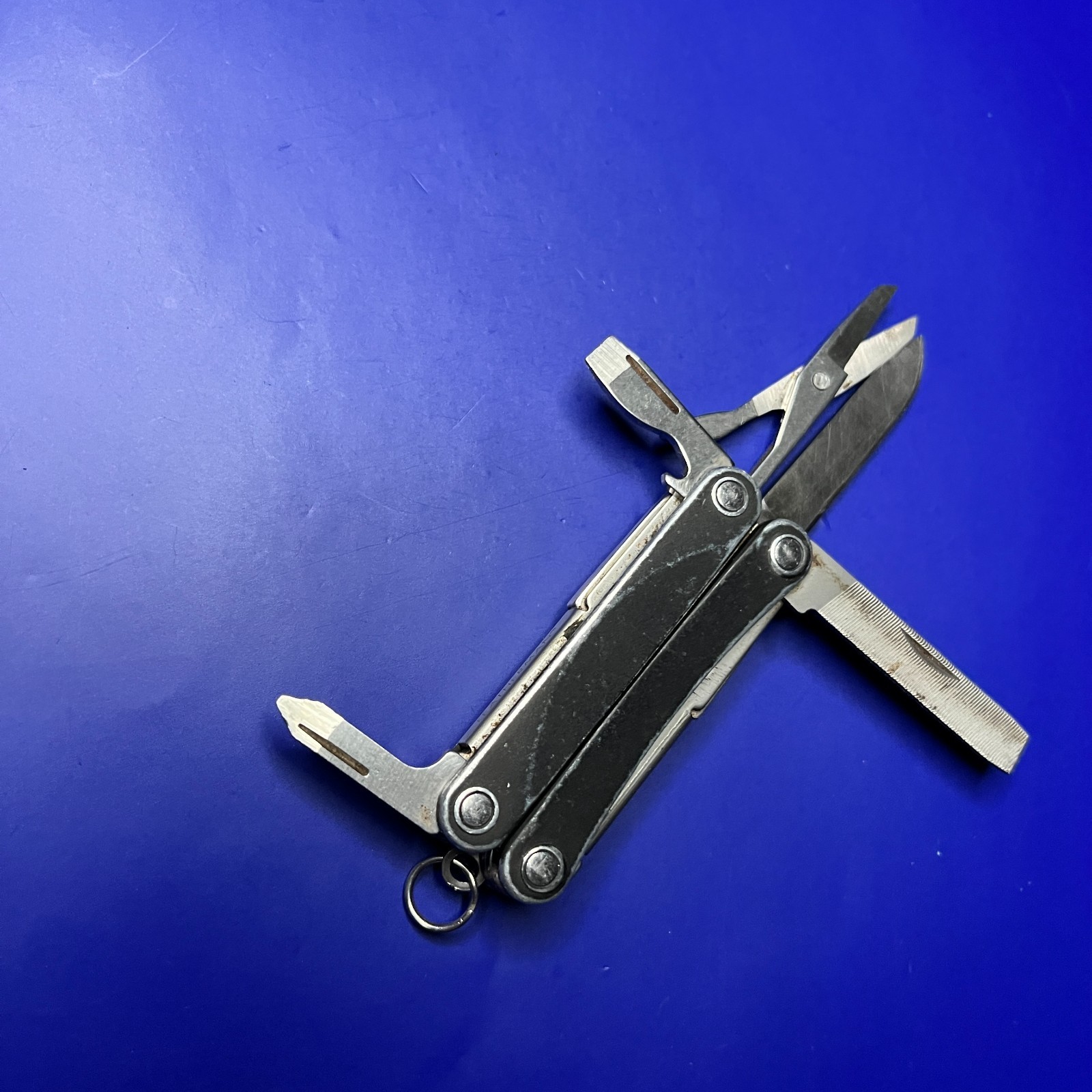Leatherman Squirt PS4 Multi Tool, Knife, Pliers – Black