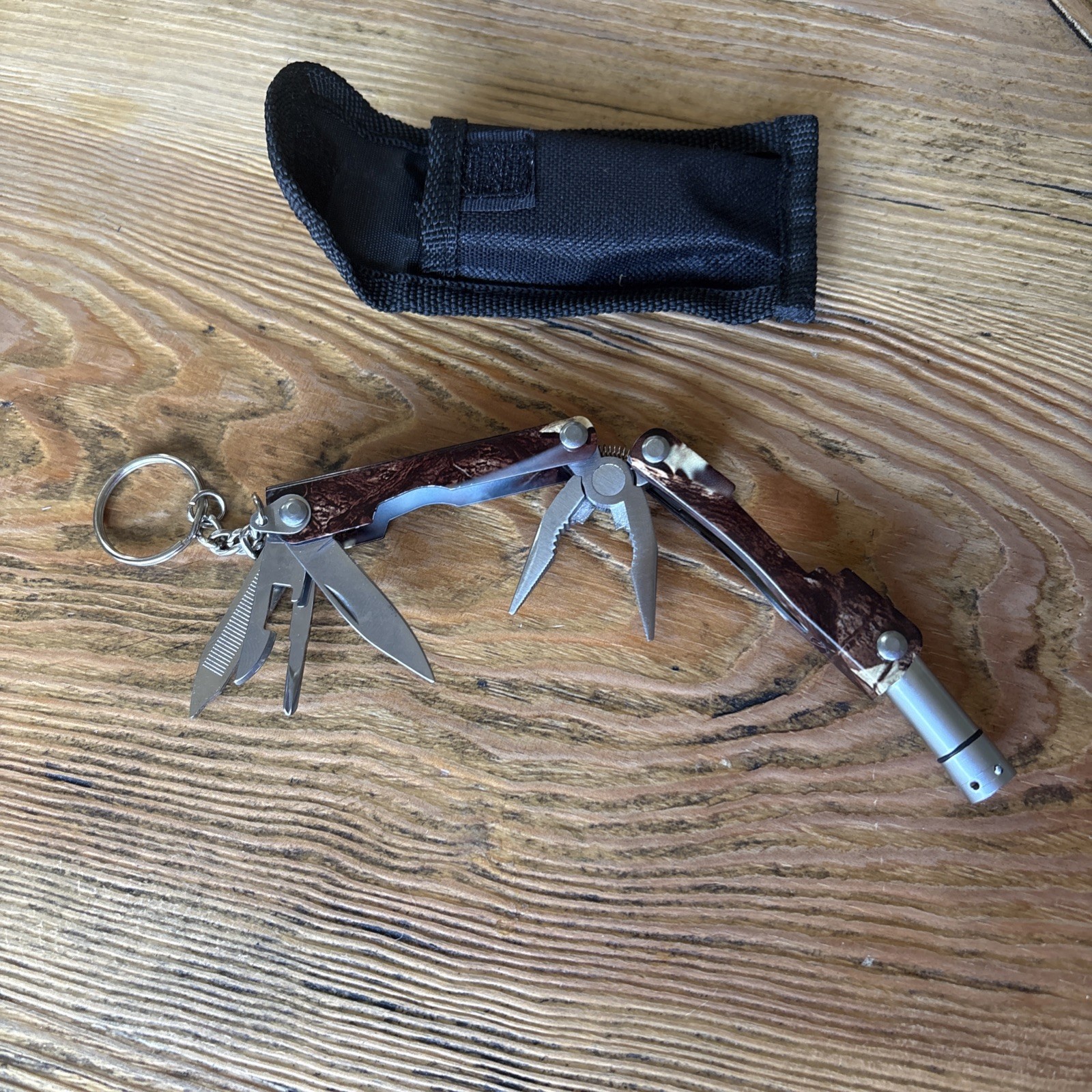 Multi-tool Keychain With Light And Case