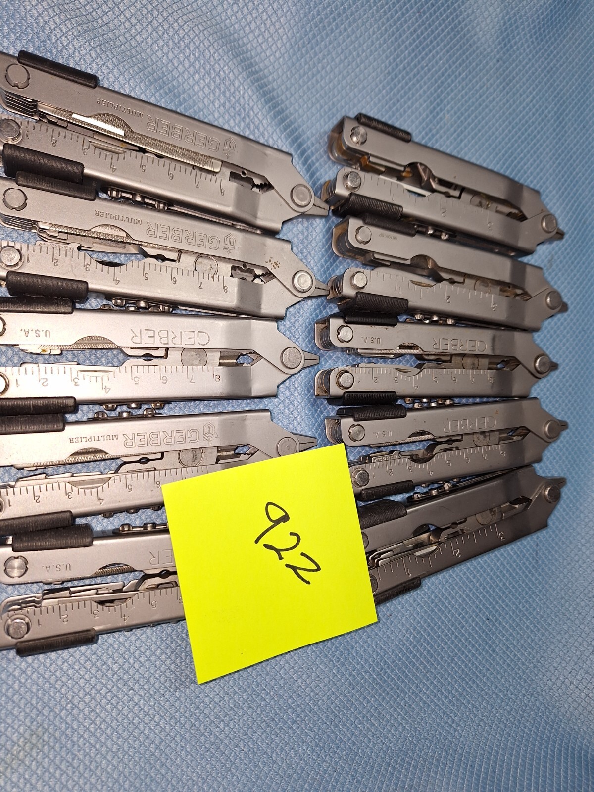 1 SILVER GERBER Multi Tools gifts one tool at random Lot 922