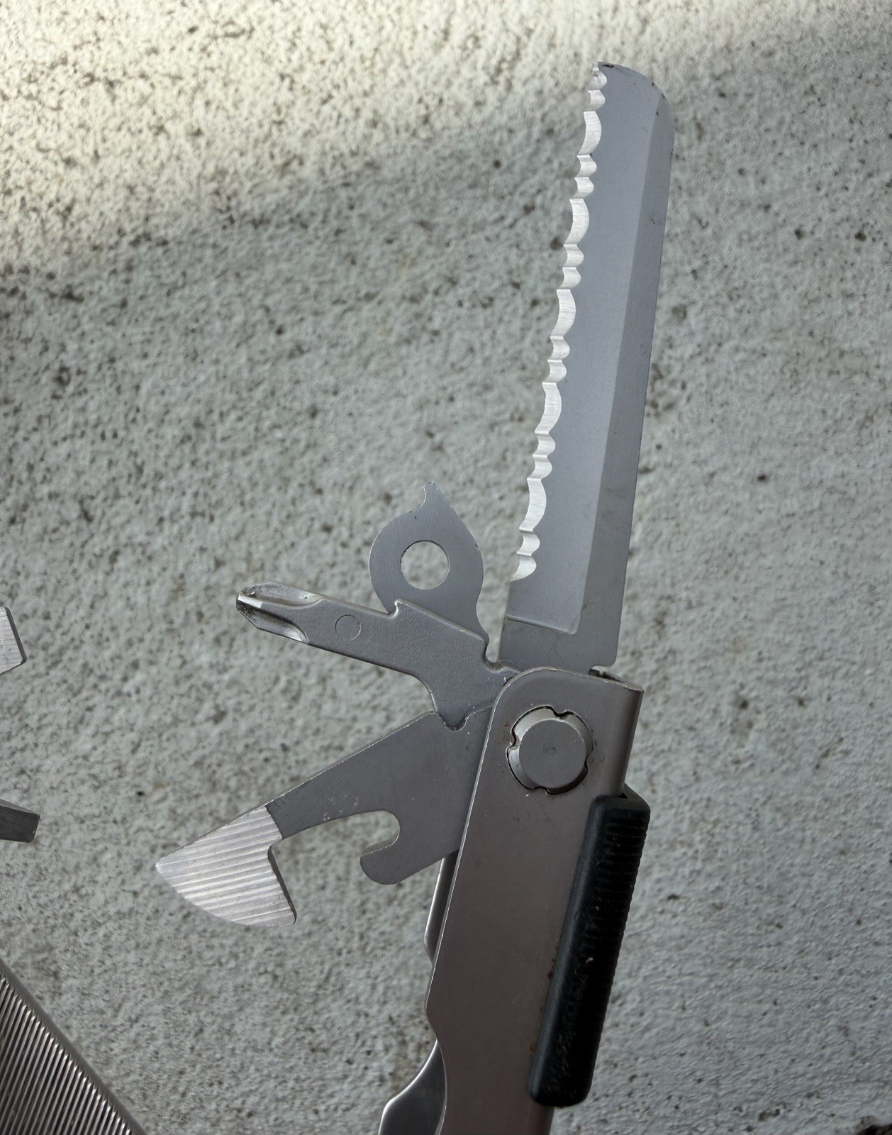 GERBER MP600 MULTI-PLIER TOOL MILITARY, HUNTERS SILVER W/ACU CASE/POUCH EXC.!